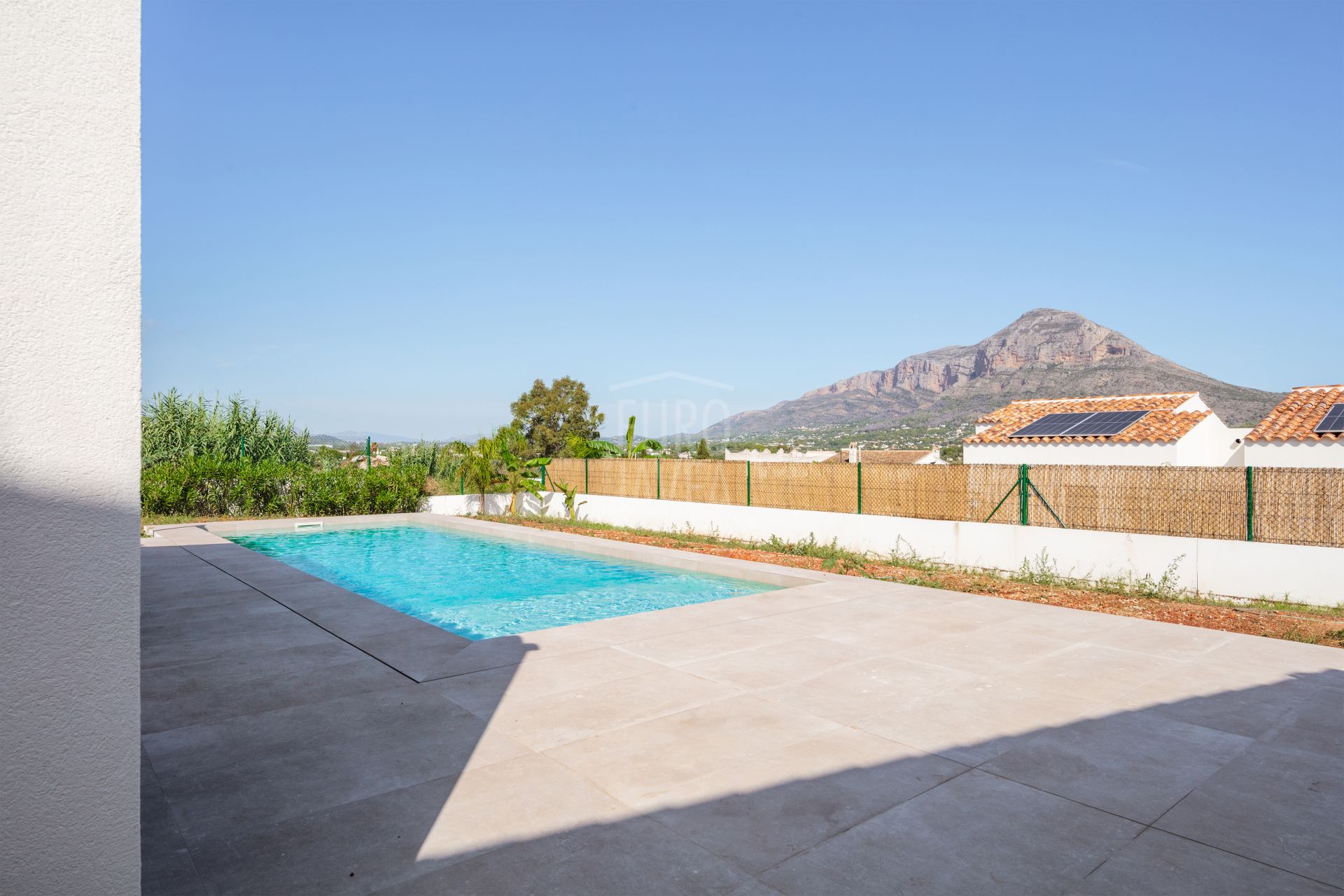 Villa Zoi moderne avec vue sur le Montgó, dans le quartier paisible de Piver, Jávea