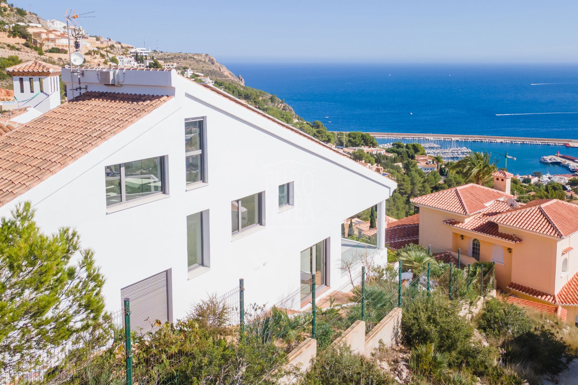 Villa Allure, luxe méditerranéen avec vue panoramique sur la mer à La Corona, Jávea