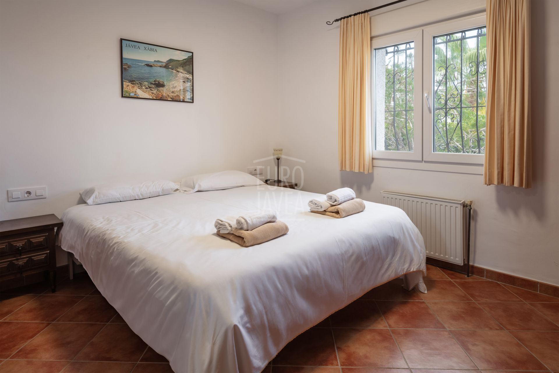 Exclusive Villa Lesca, a charming home in Balcón al Mar with spectacular sea views