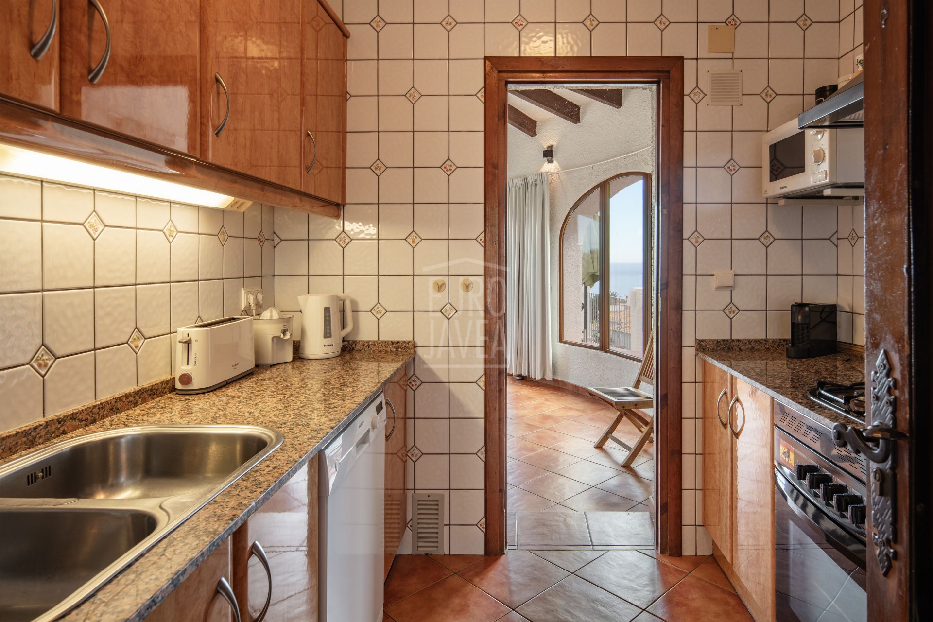 Exclusive Villa Lesca, a charming home in Balcón al Mar with spectacular sea views