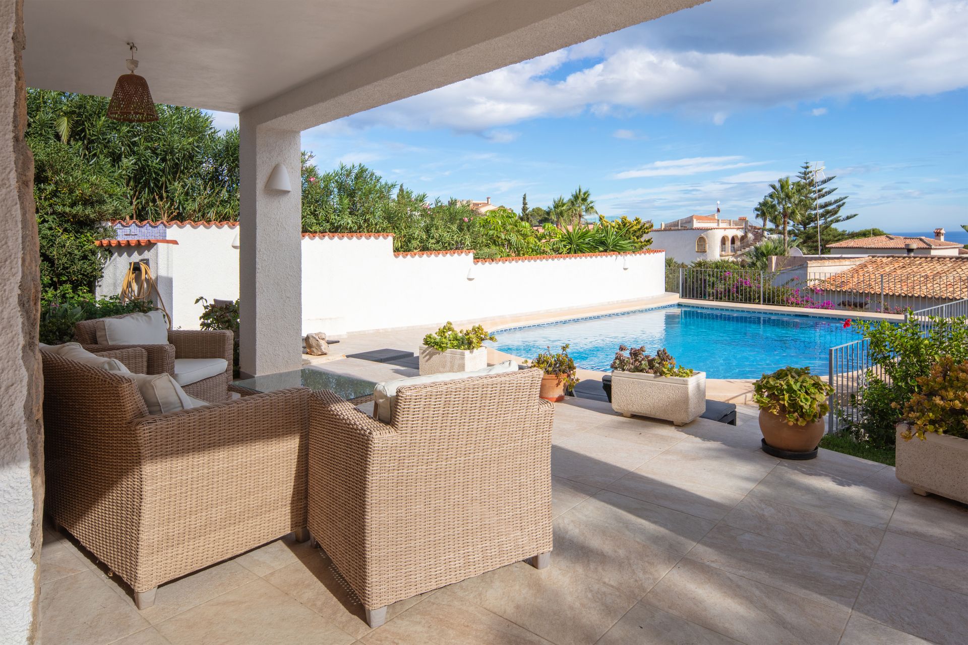 Exclusive Villa Lesca, a charming home in Balcón al Mar with spectacular sea views