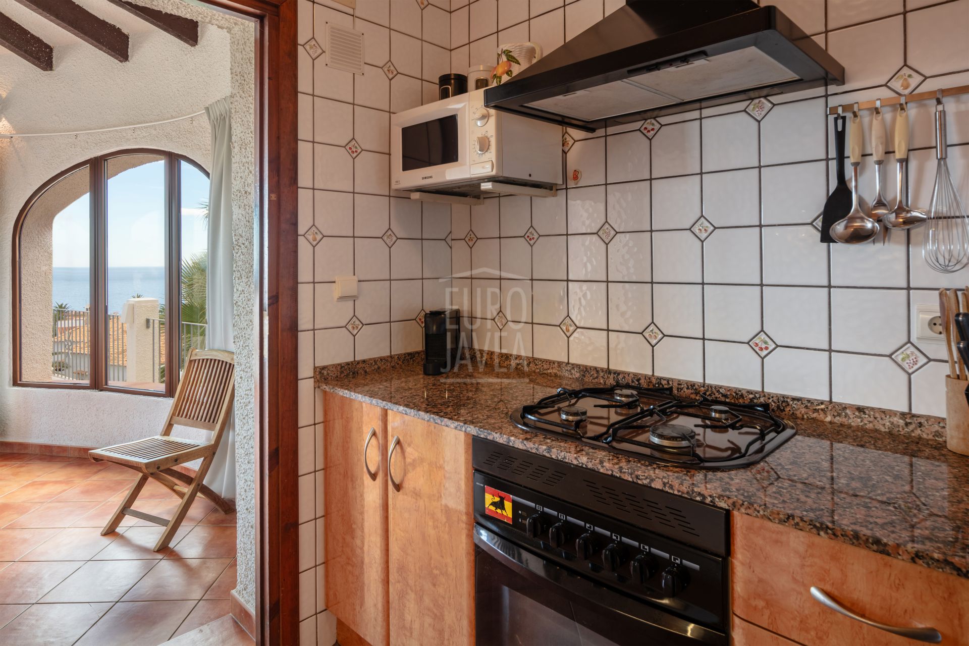 Exclusive Villa Lesca, a charming home in Balcón al Mar with spectacular sea views