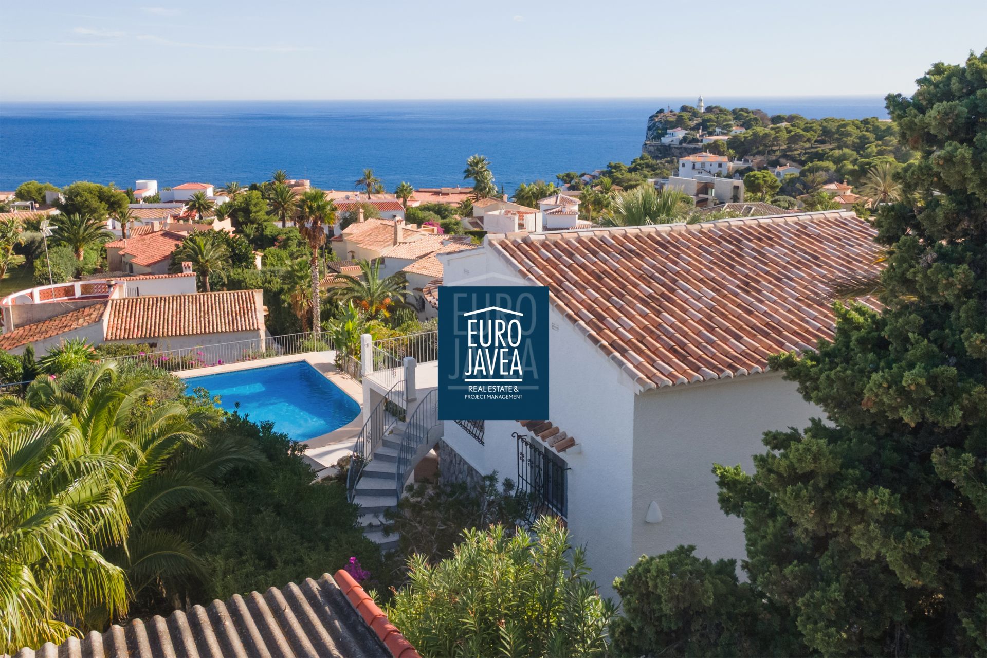 Exclusive Villa Lesca, a charming home in Balcón al Mar with spectacular sea views