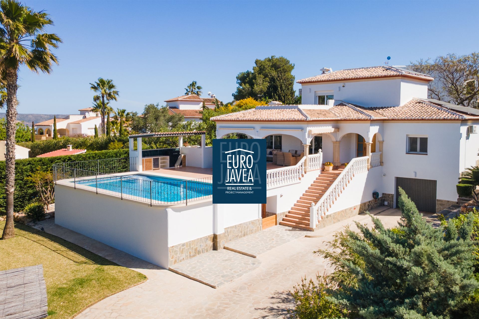 Exclusive sunny, move-in ready villa Silva in Jávea with stunning Montgó views