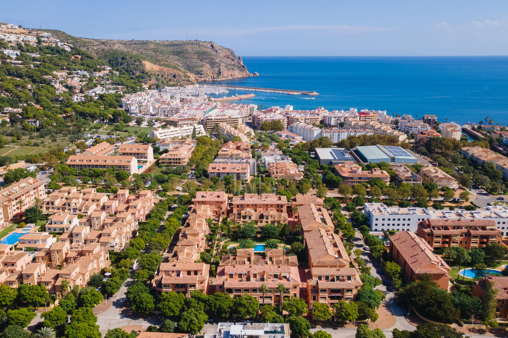 Exclusive , Duplex Penthouse with Spacious Terraces in Jávea Port