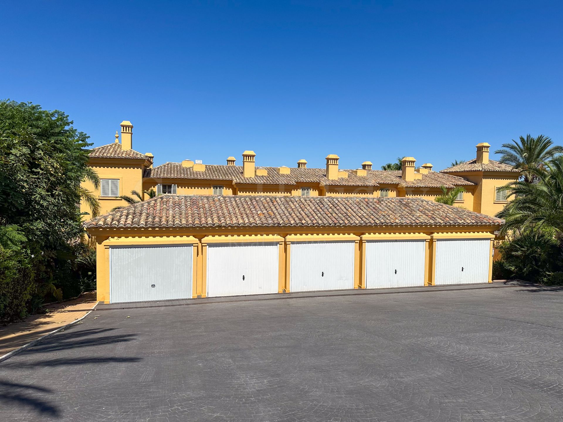 Town House in Los Carmenes de Almenara, Sotogrande