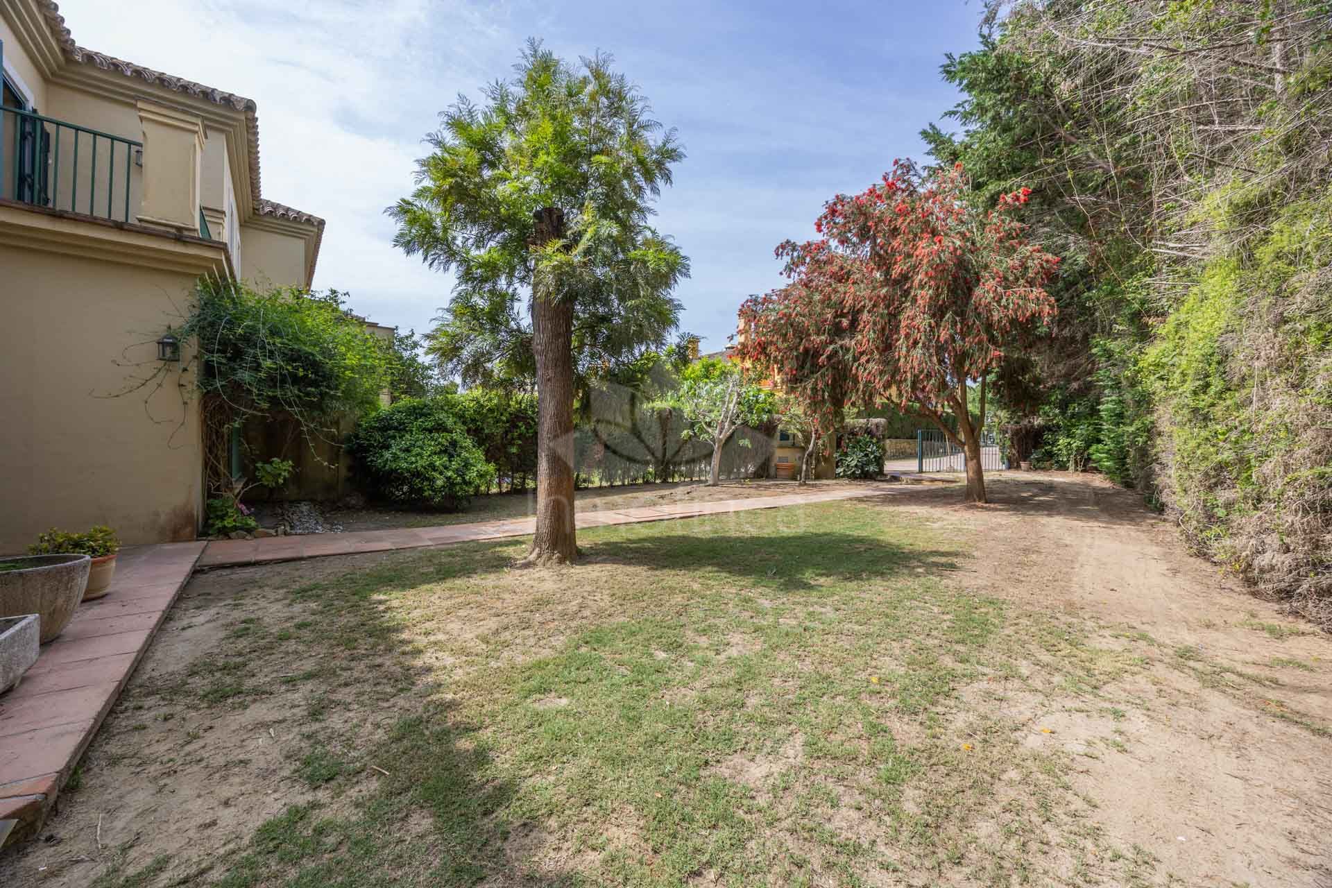 Semi Detached House in El Casar Fronda, Sotogrande