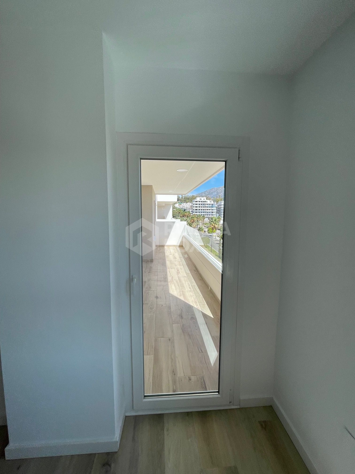 Brand new Apartment in Nueva Andalucia - La Concha views and Sea Views - Keys ready!