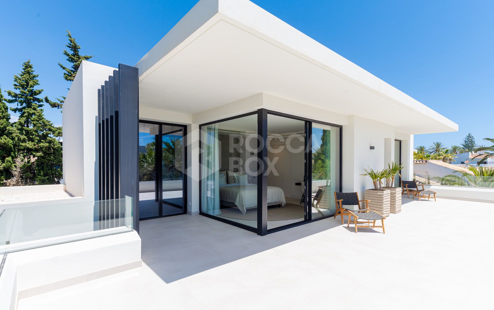 Villa Vida Del Mar an Elegant & Impressive Modern Home in Marbesa Marbella East