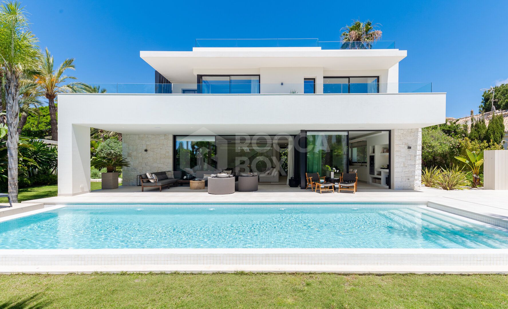 Villa Vida Del Mar an Elegant & Impressive Modern Home in Marbesa Marbella East