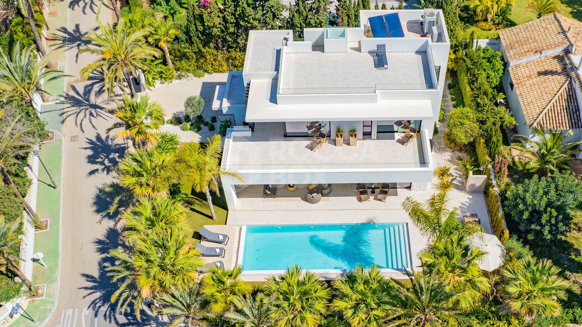 Villa Vida Del Mar an Elegant & Impressive Modern Home in Marbesa Marbella East