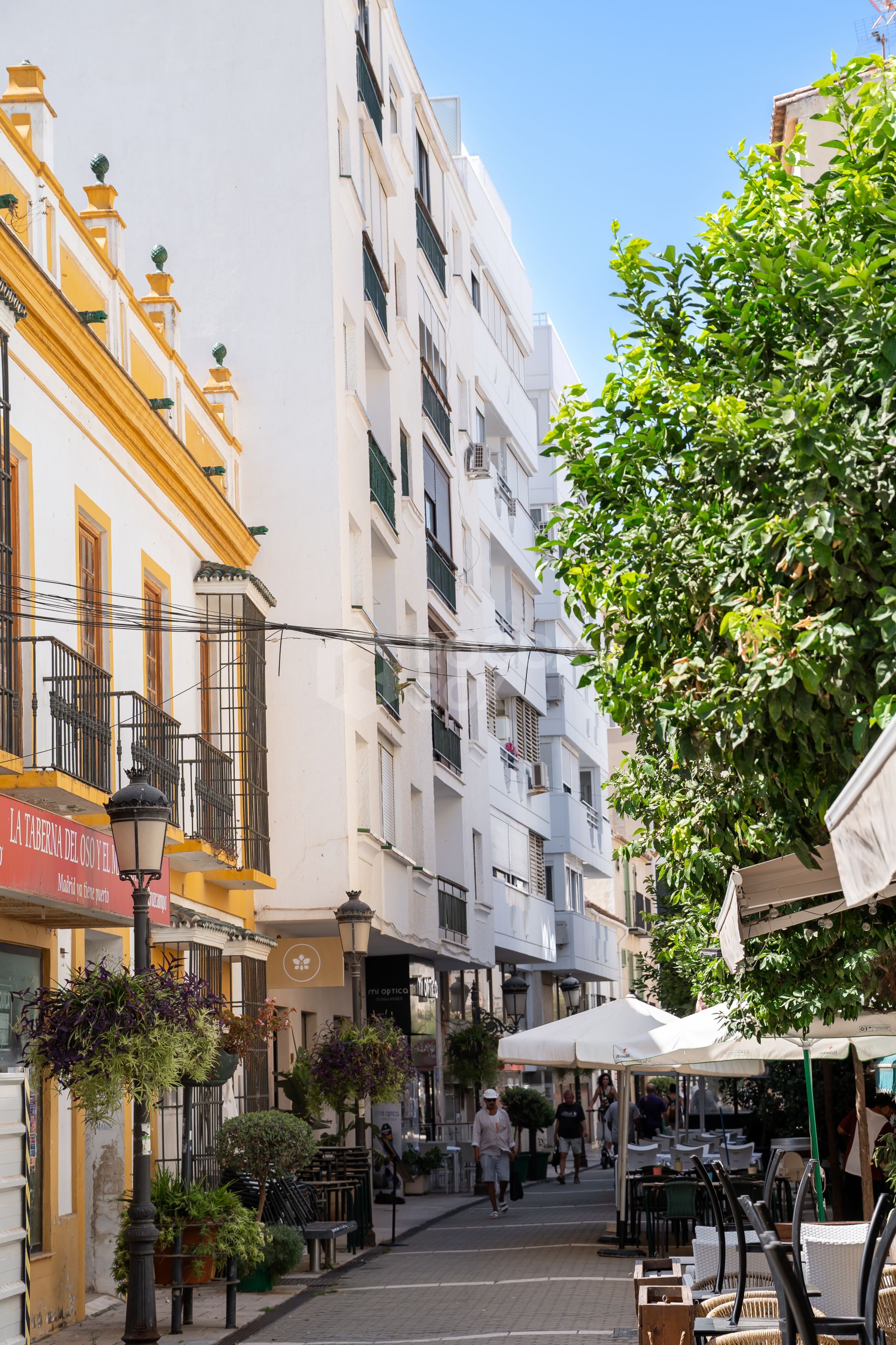 Fantastic renovated home in Estepona just a few meters from the beach!