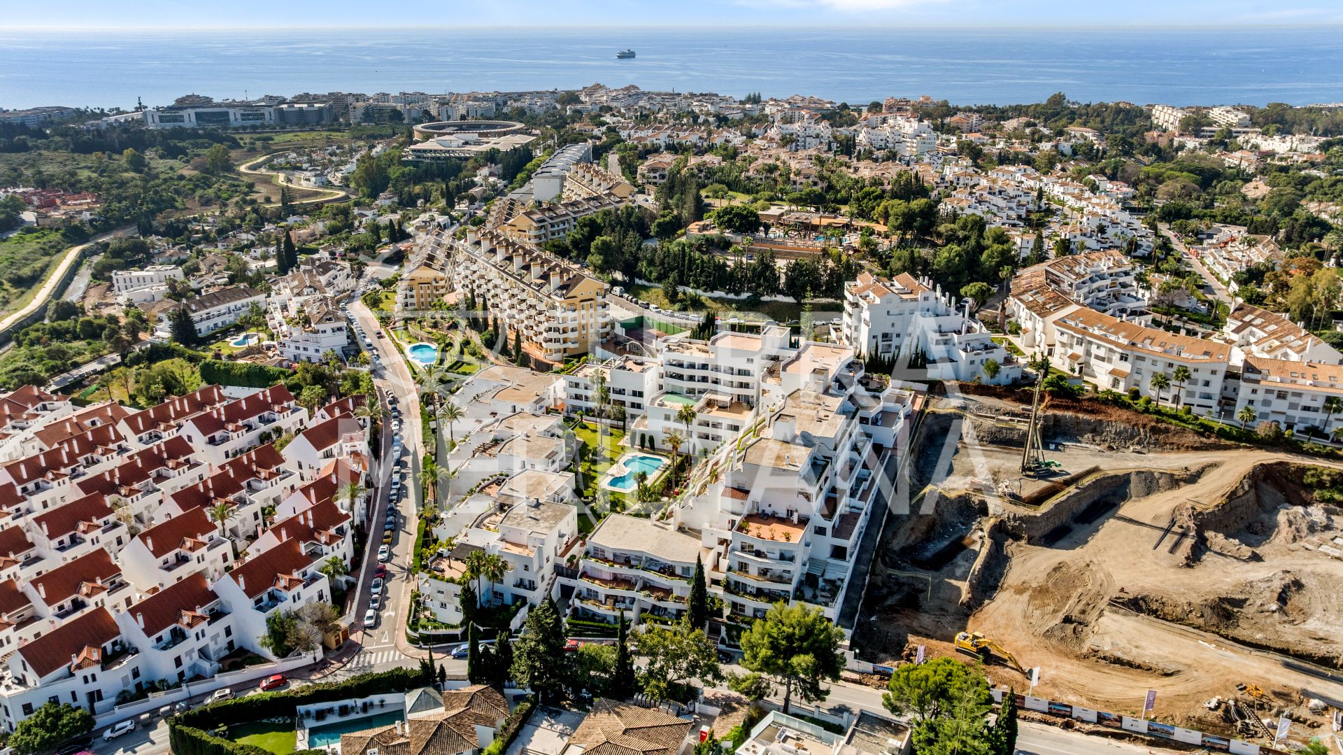 Apartment in Nueva Andalucia, Marbella
