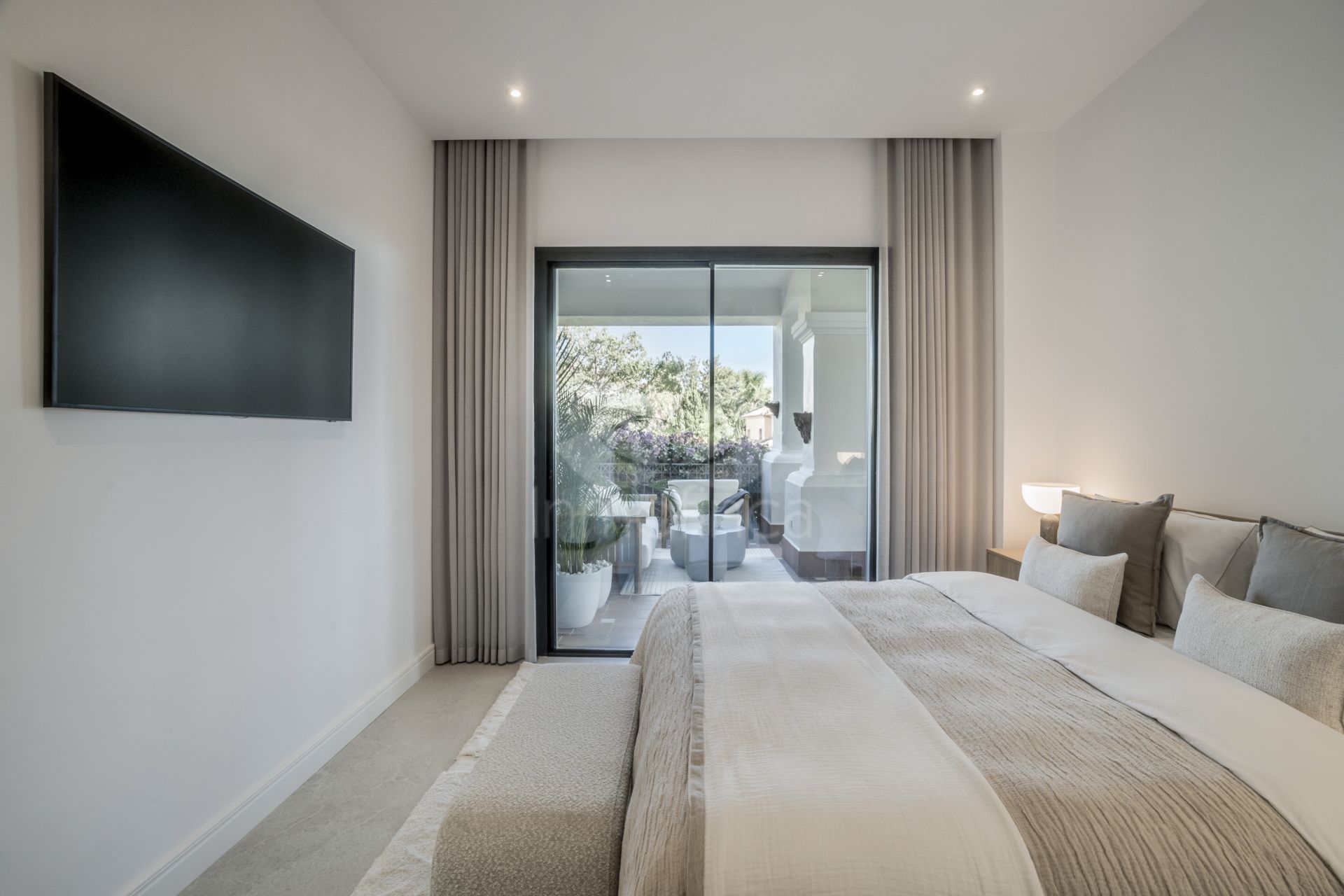 Apartamento Planta Baja en Altos Reales, Marbella