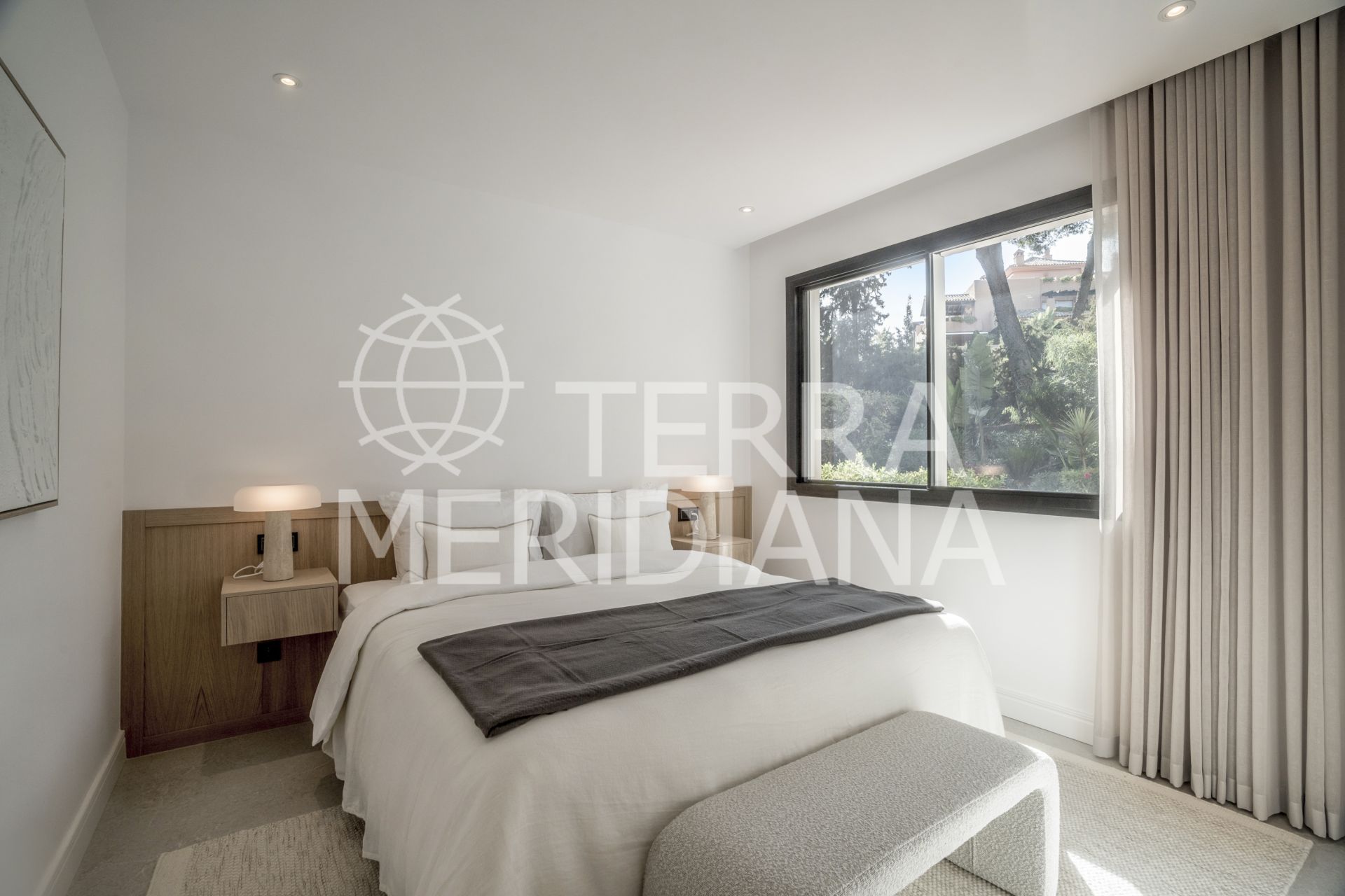 Ground Floor Apartment in Altos Reales, Marbella
