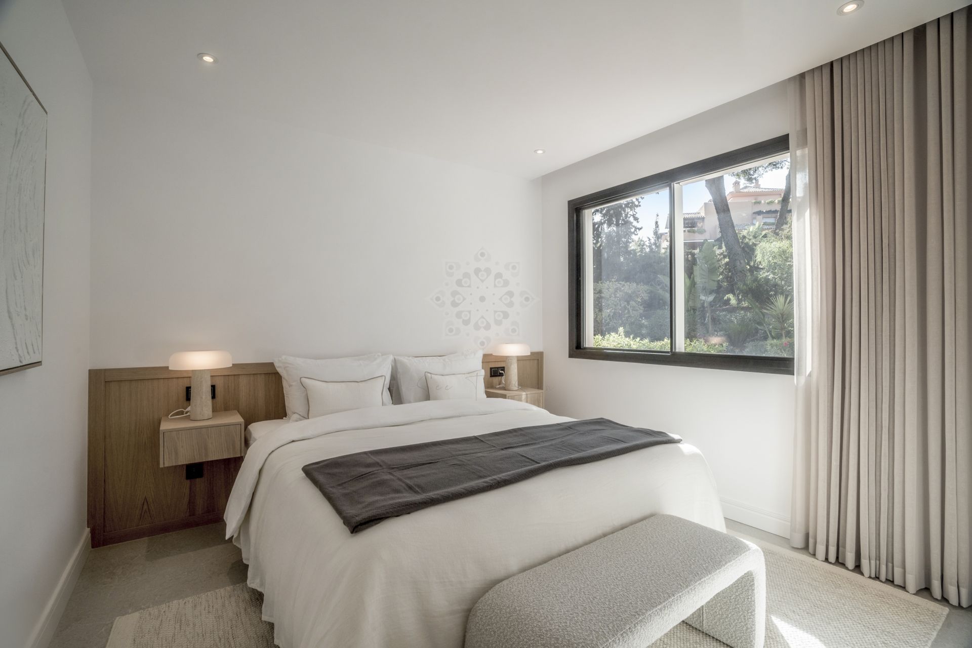 Apartament na parterze w Altos Reales, Marbella
