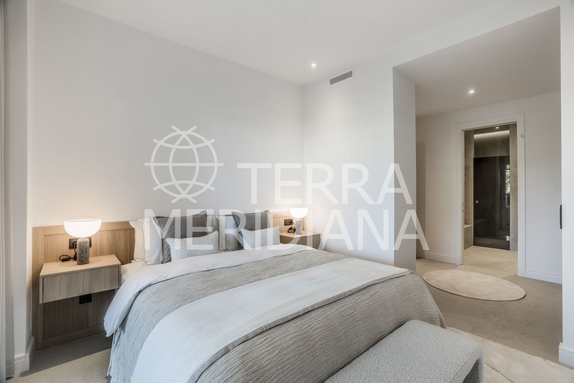 Ground Floor Apartment in Altos Reales, Marbella