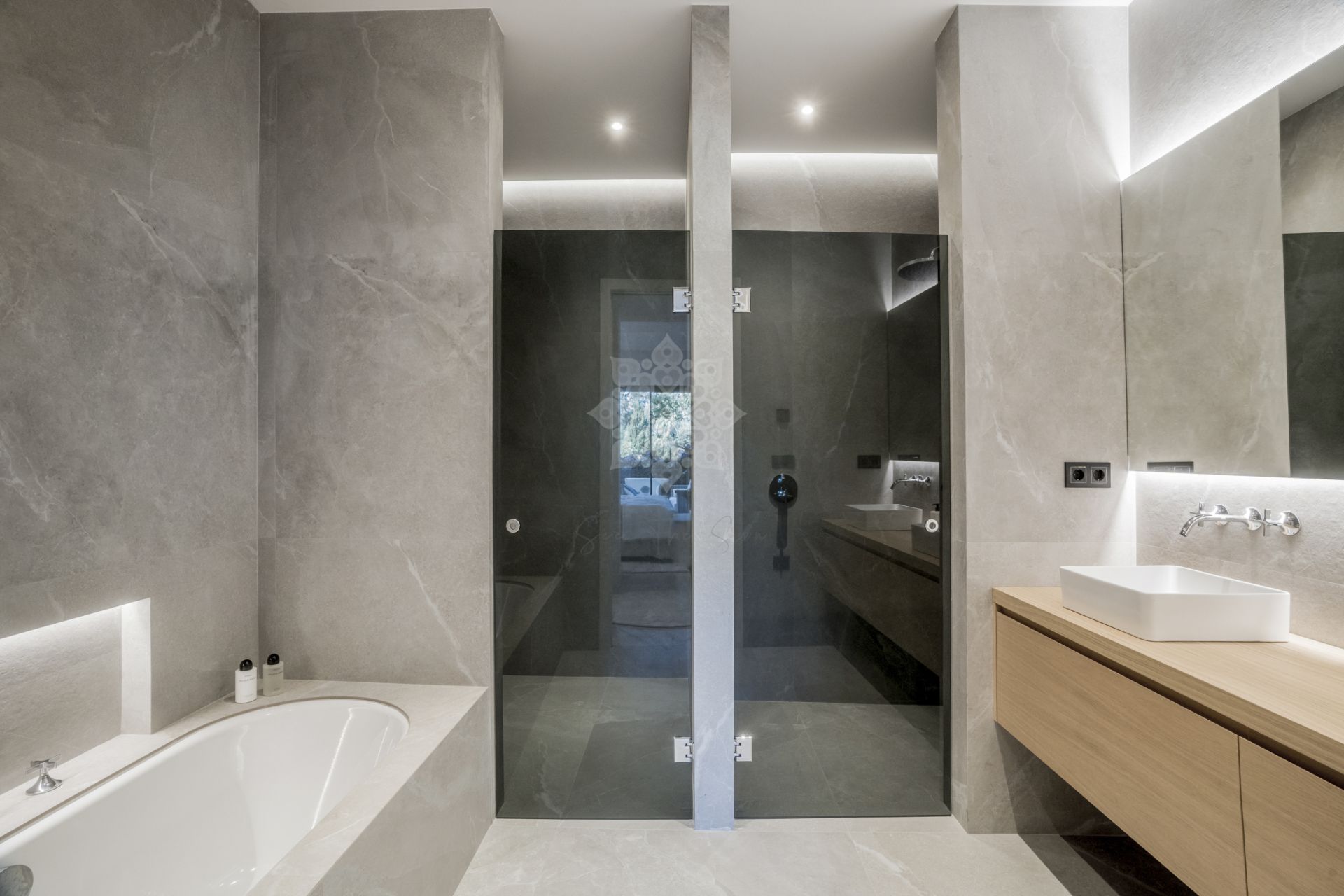 Apartament na parterze w Altos Reales, Marbella