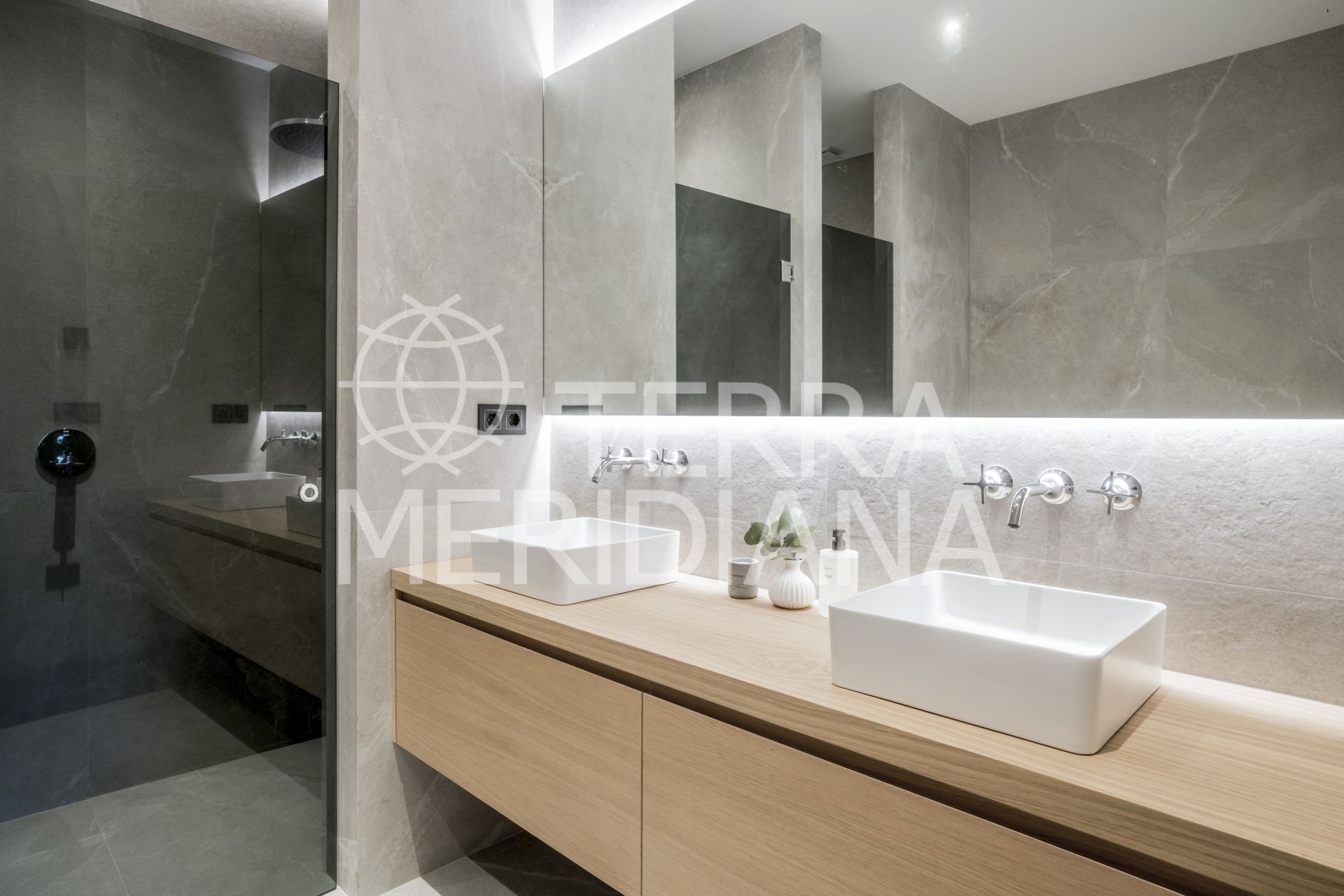 Ground Floor Apartment in Altos Reales, Marbella