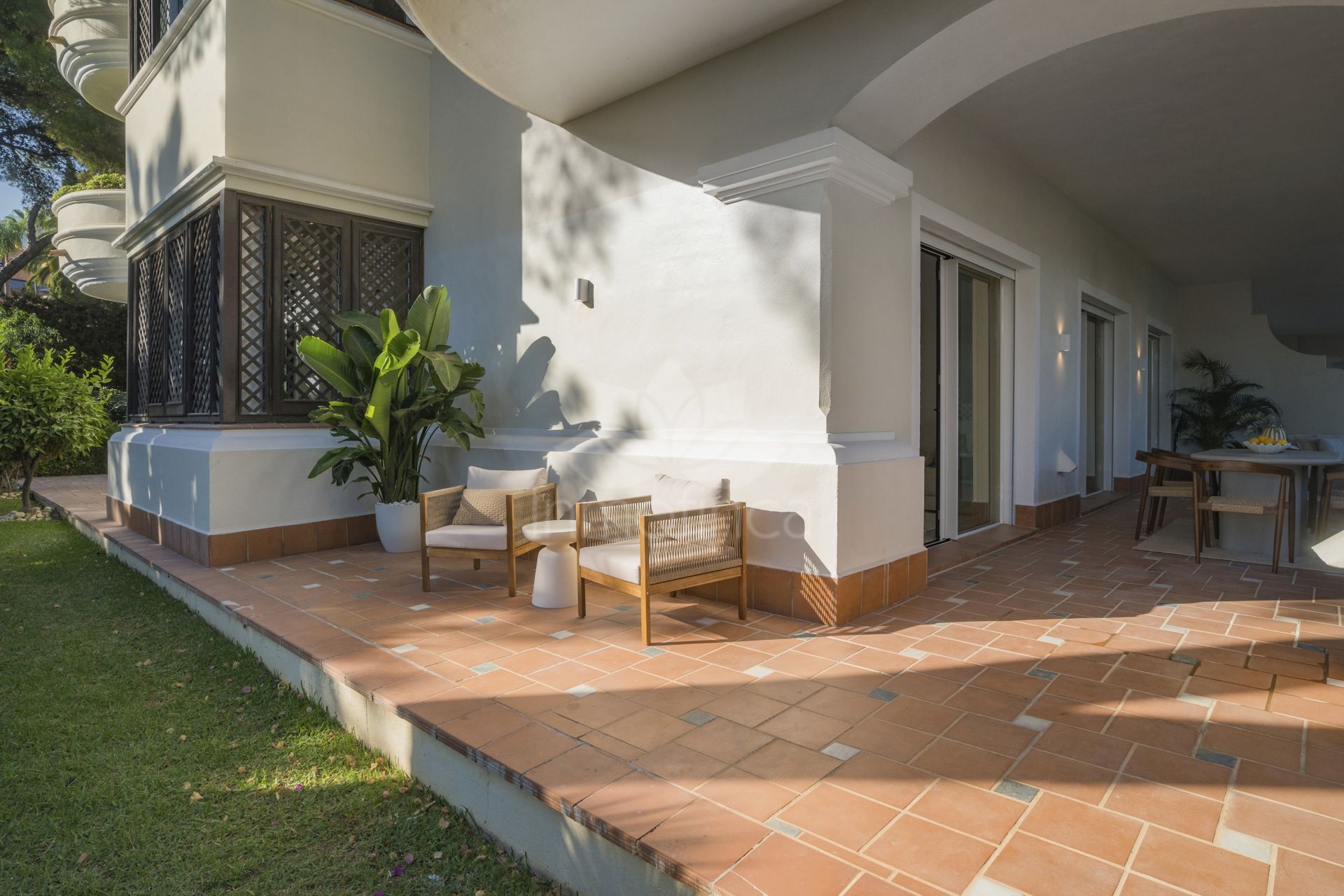 Apartamento Planta Baja en Altos Reales, Marbella
