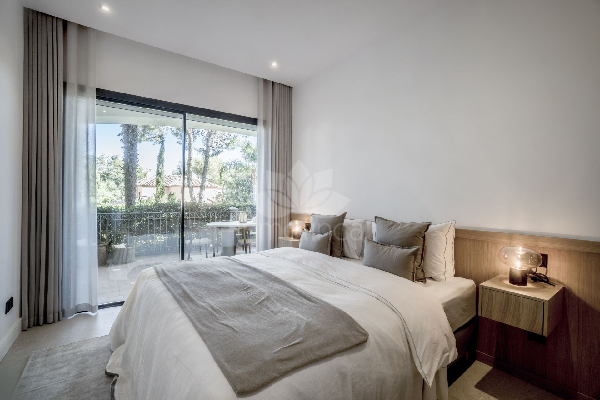 Apartamento Planta Baja en Altos Reales, Marbella