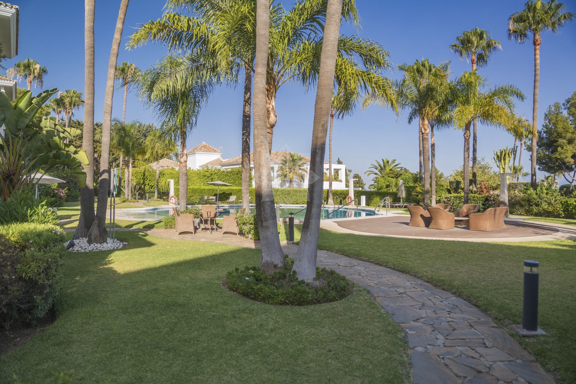 Apartament na parterze w Altos Reales, Marbella