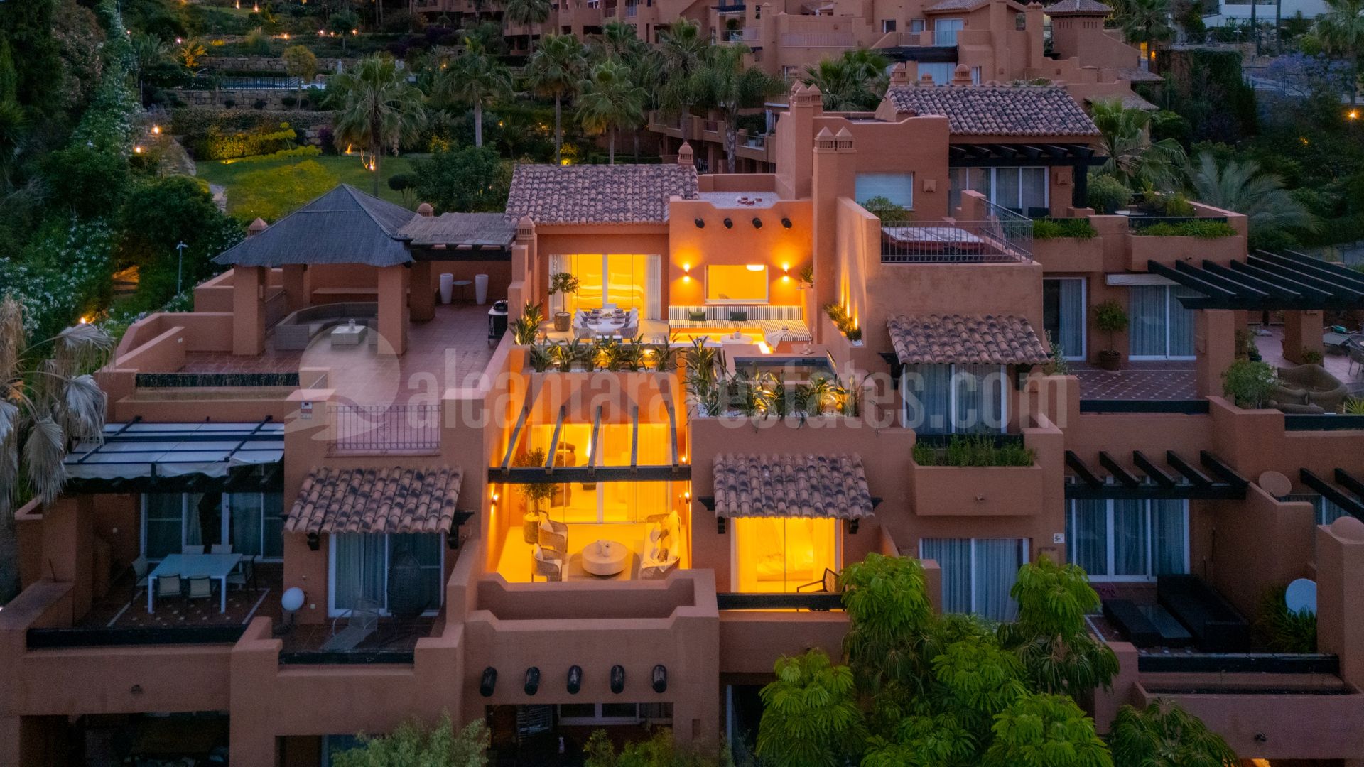 Atico Duplex en Alminar de Marbella, Marbella
