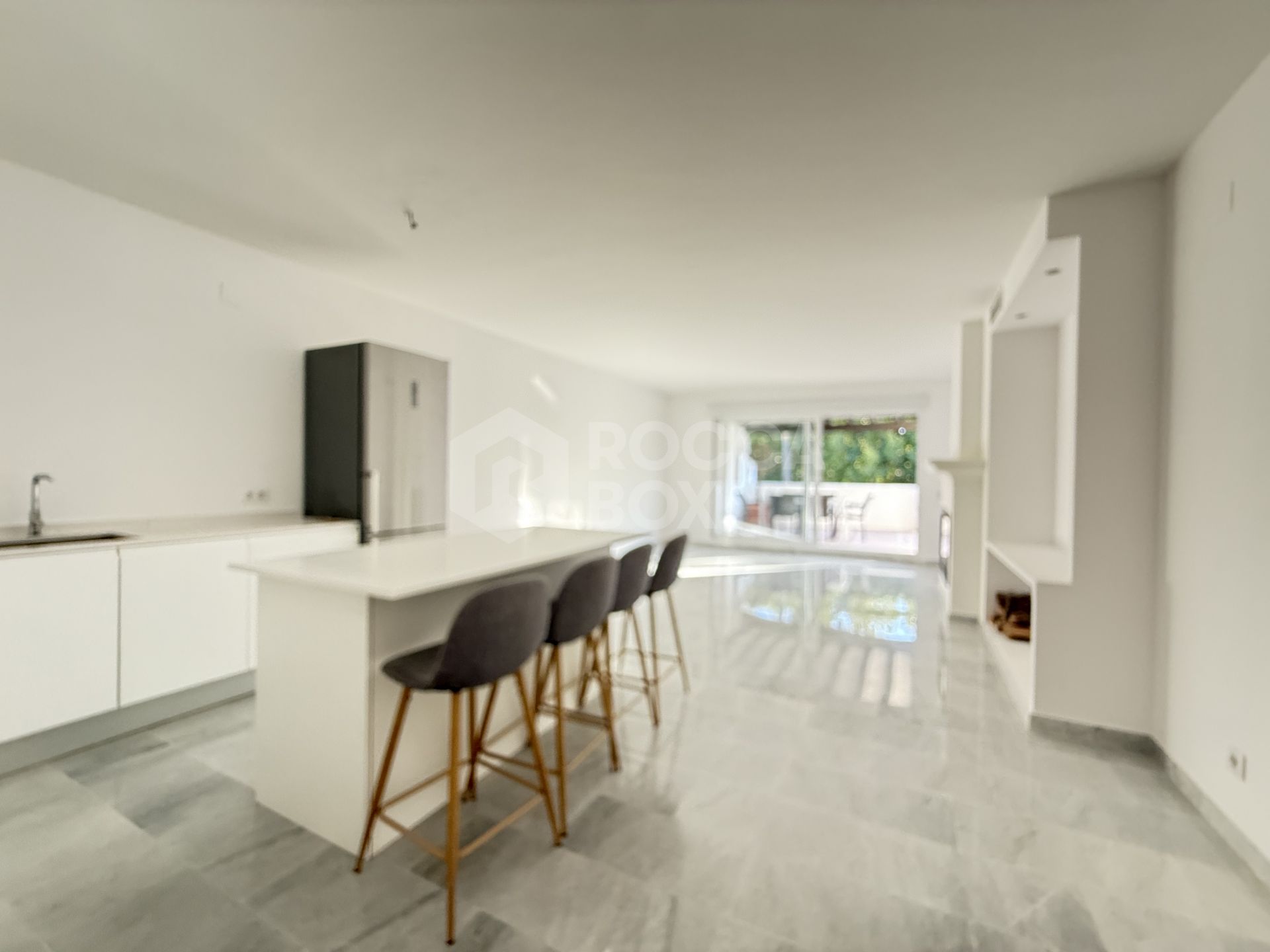 Luxury apart in Alhambra del golf