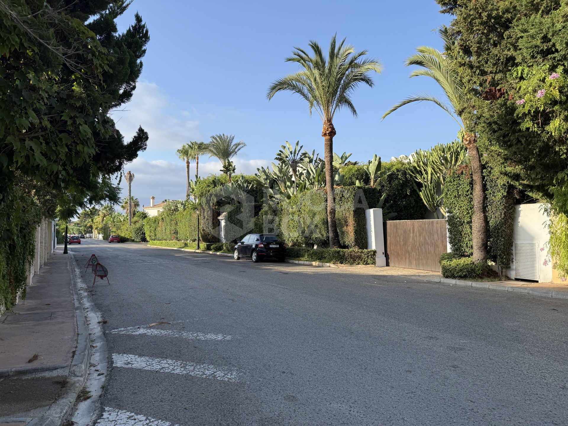 Luxury apart in Alhambra del golf