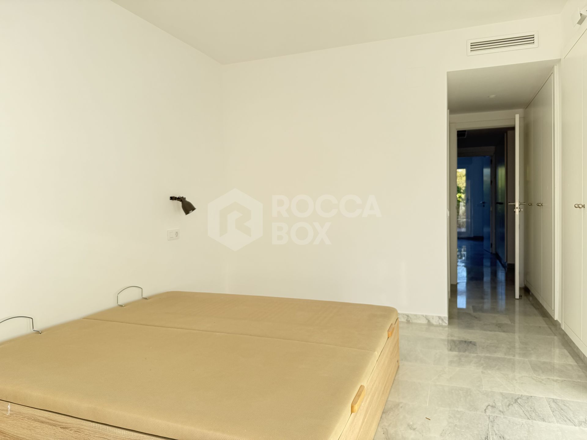 Luxury apart in Alhambra del golf