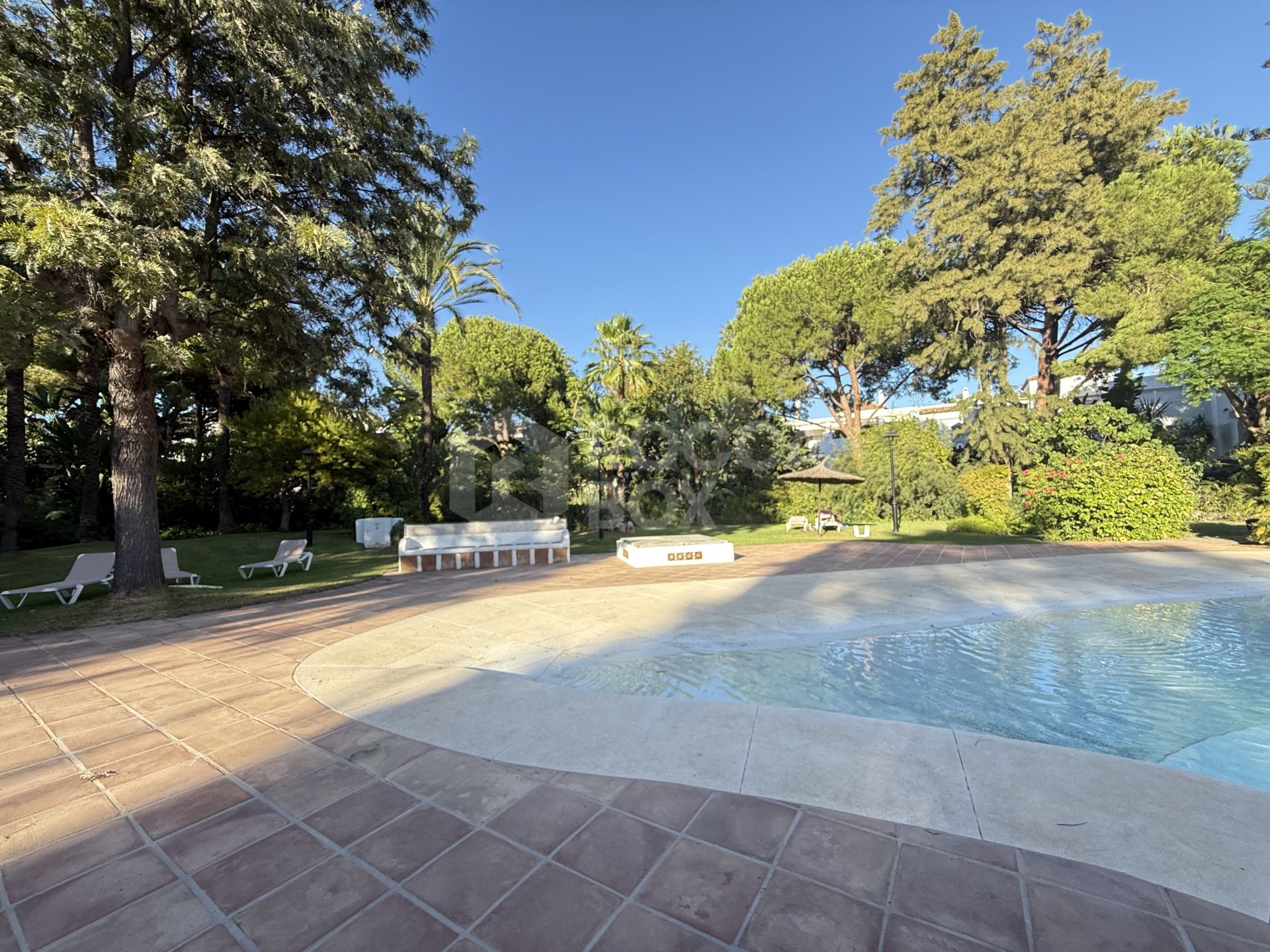Luxury apart in Alhambra del golf