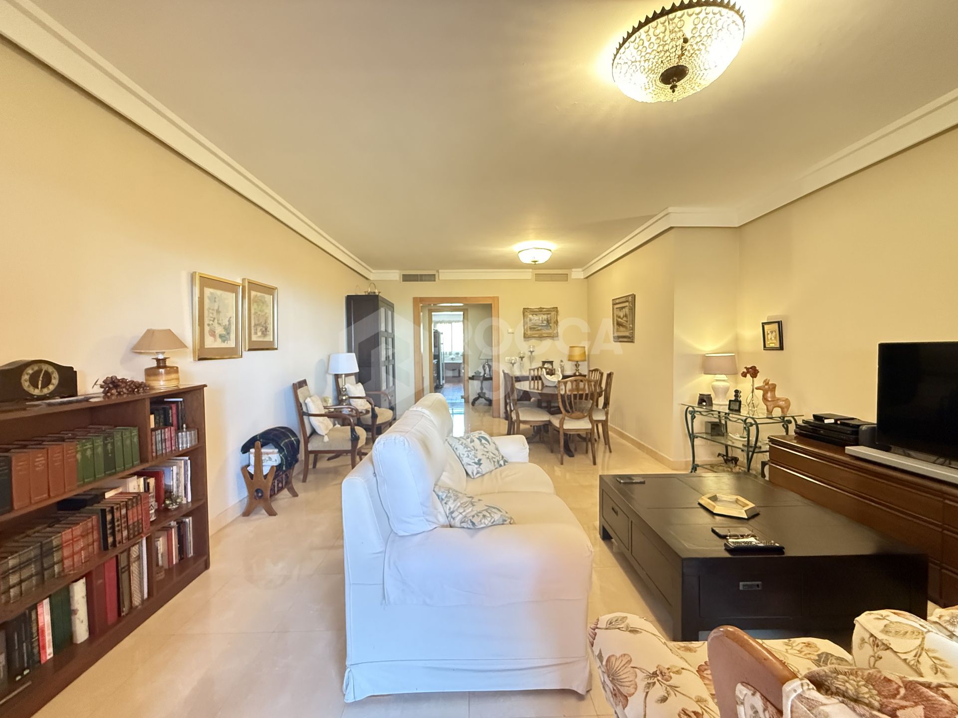 Apartment with sea views in Guadalmansa.