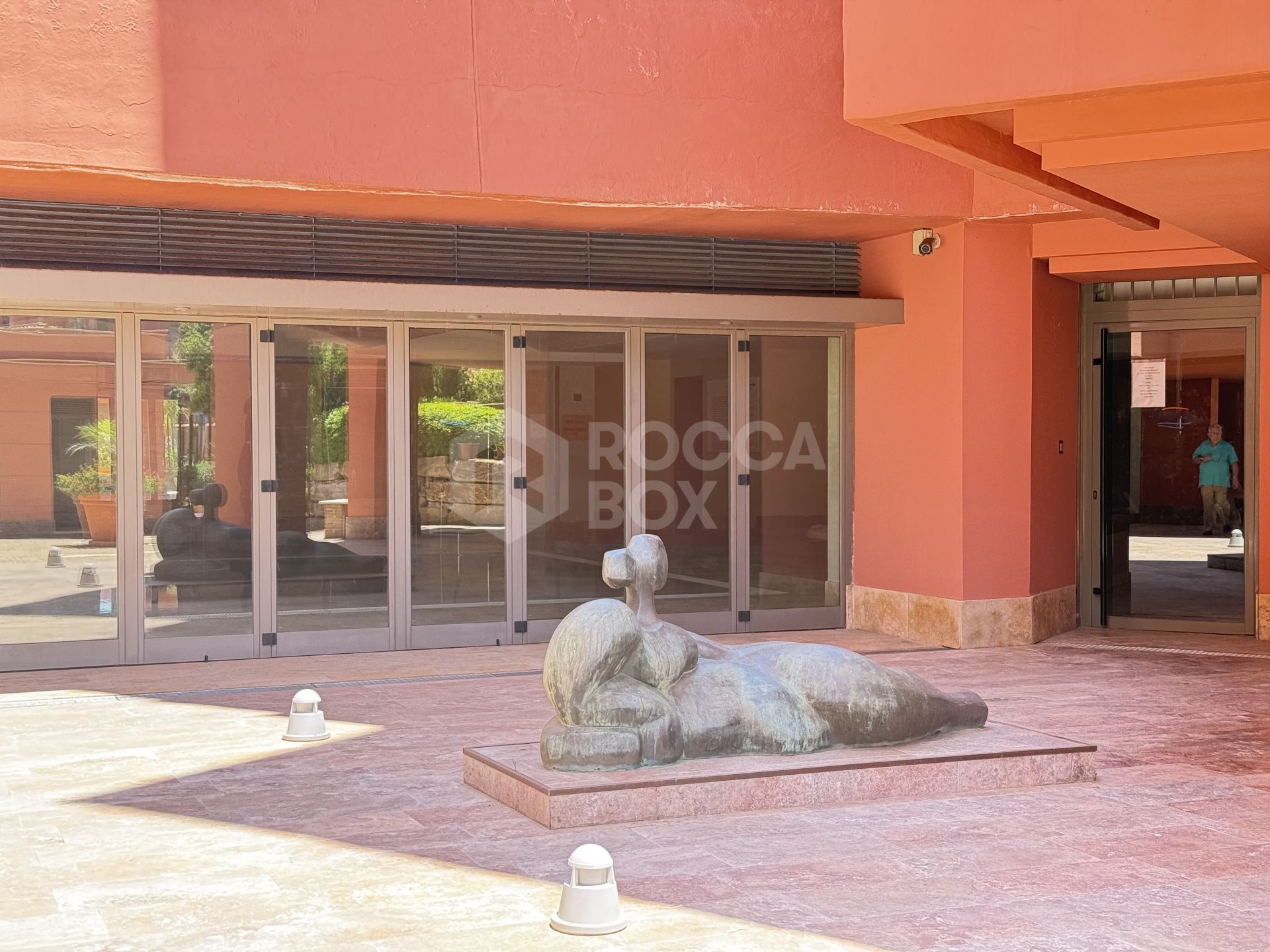 Apartment with sea views in Guadalmansa.