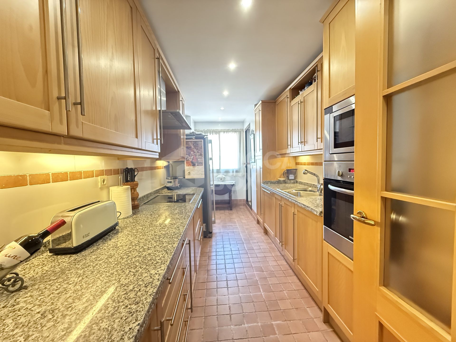 Apartment with sea views in Guadalmansa.