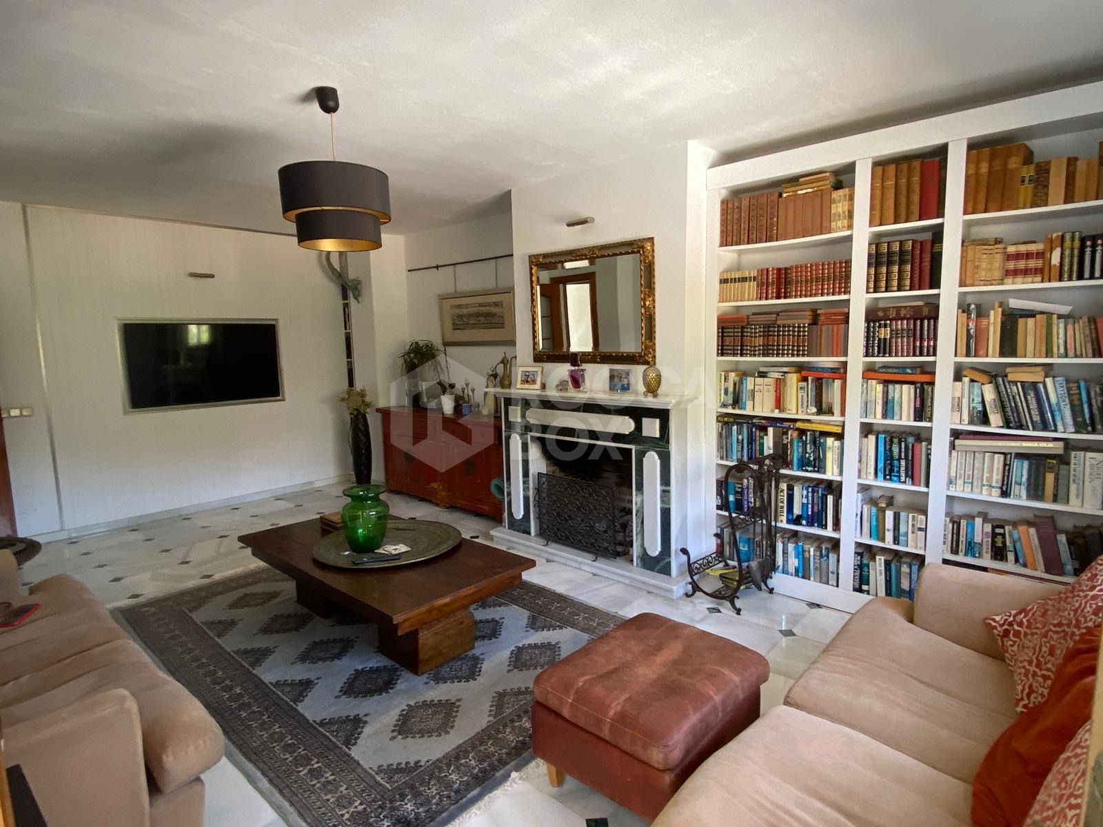 Beautiful house on the outskirts of the village, with plenty of renovation possibilities and stunning views of the sea and the mountains