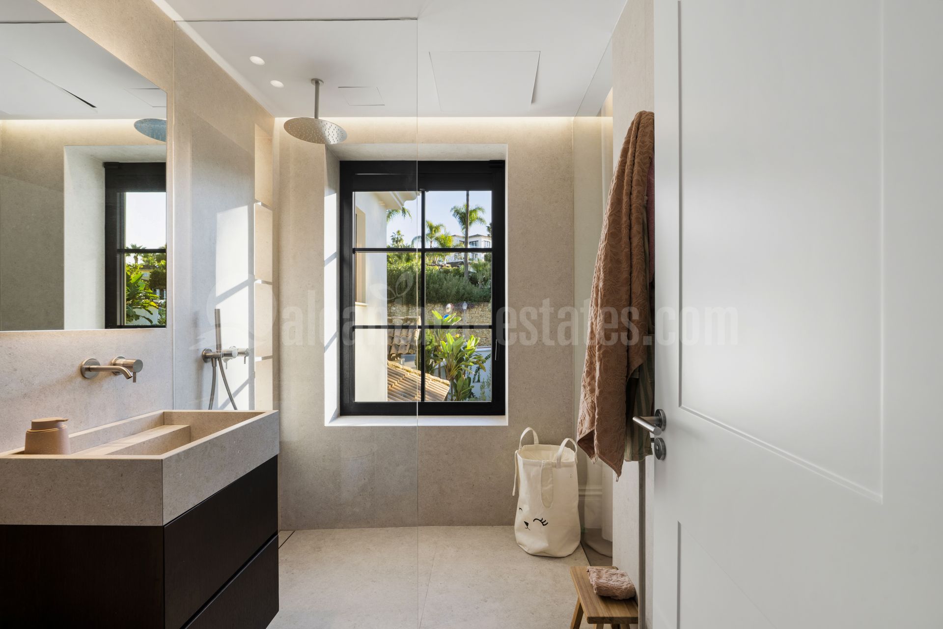 Villa in Los Naranjos, Marbella