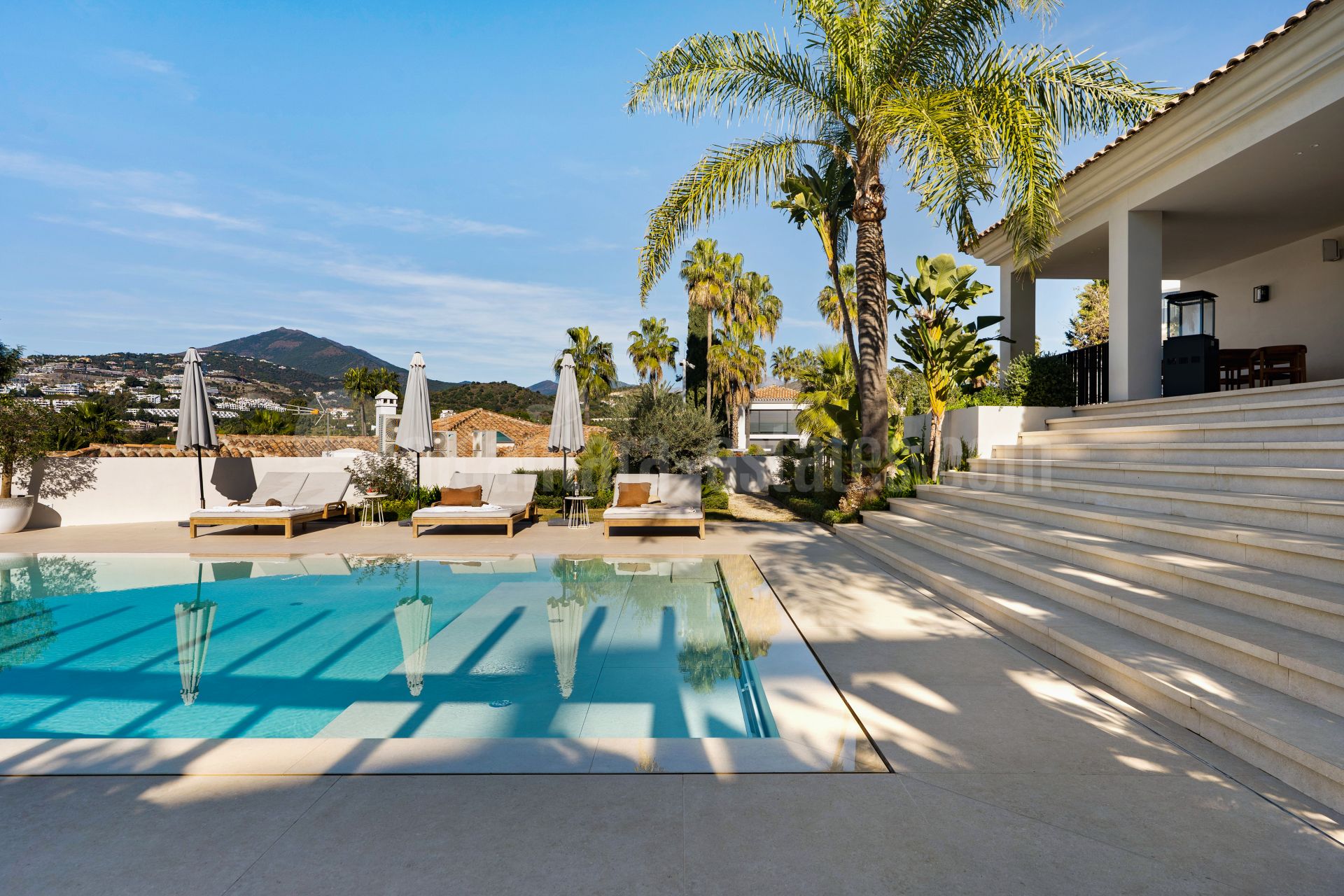 Villa in Los Naranjos, Marbella