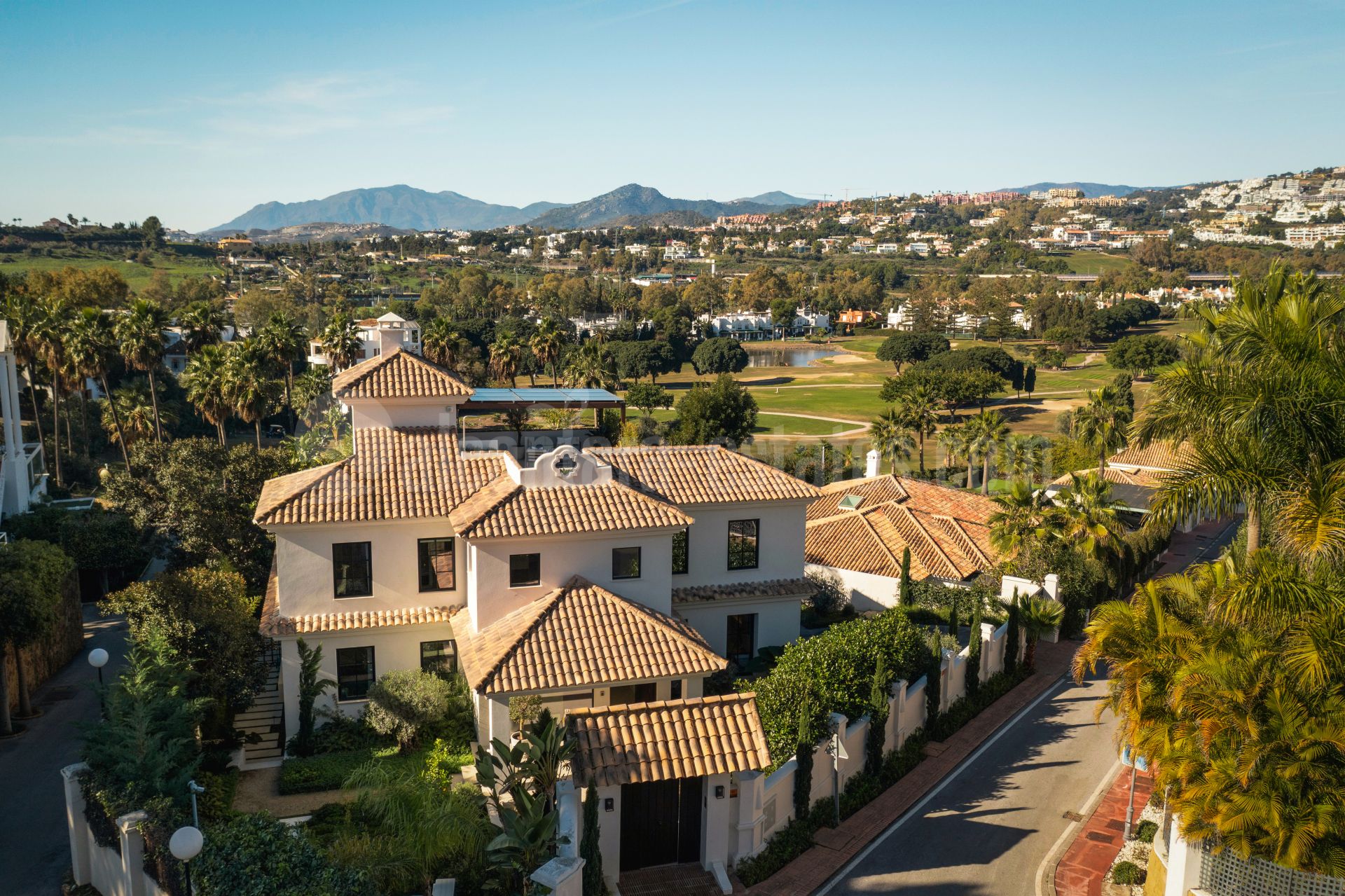 Villa in Los Naranjos, Marbella