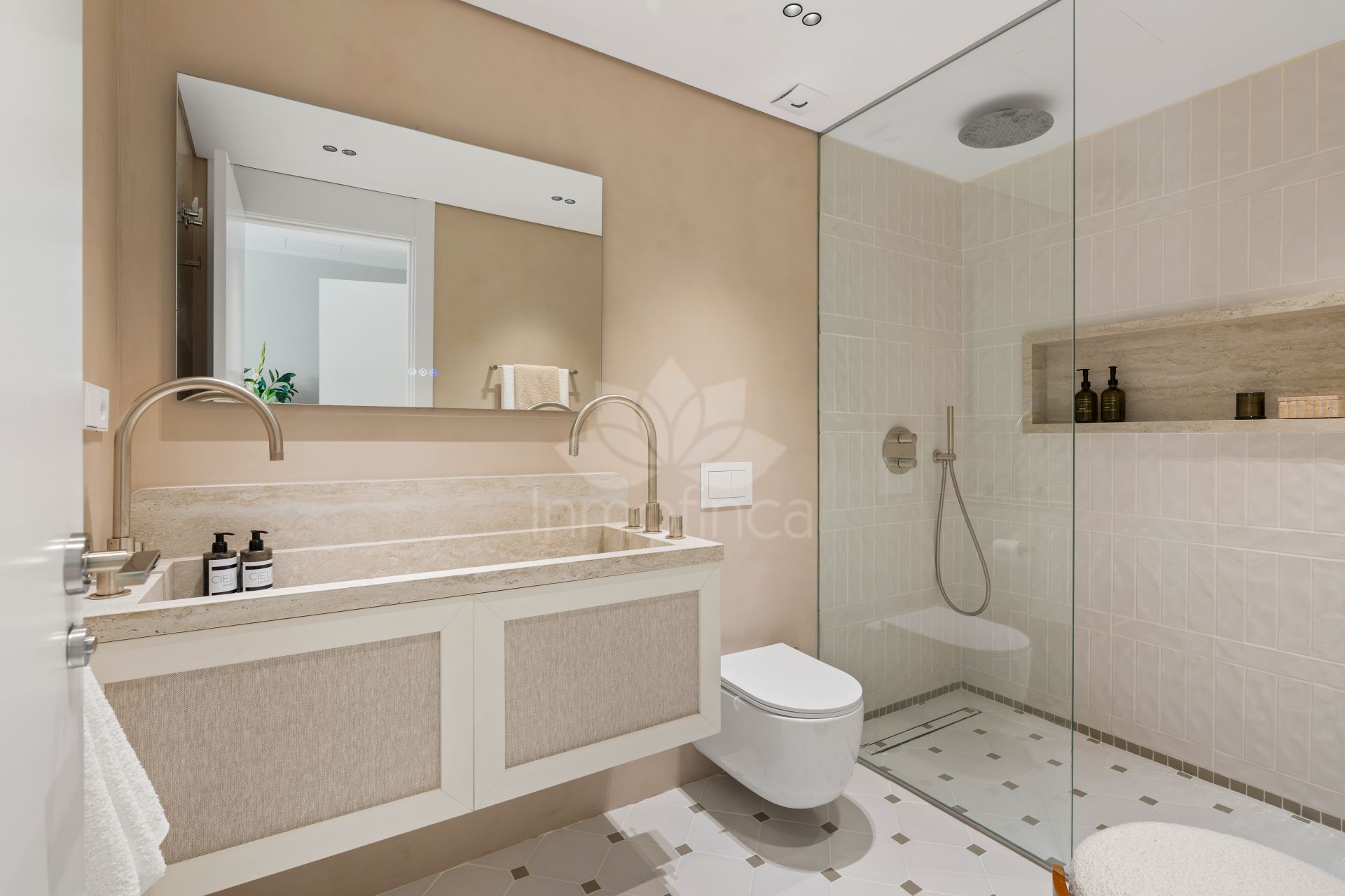 Apartamento en Lomas de La Quinta, Benahavis