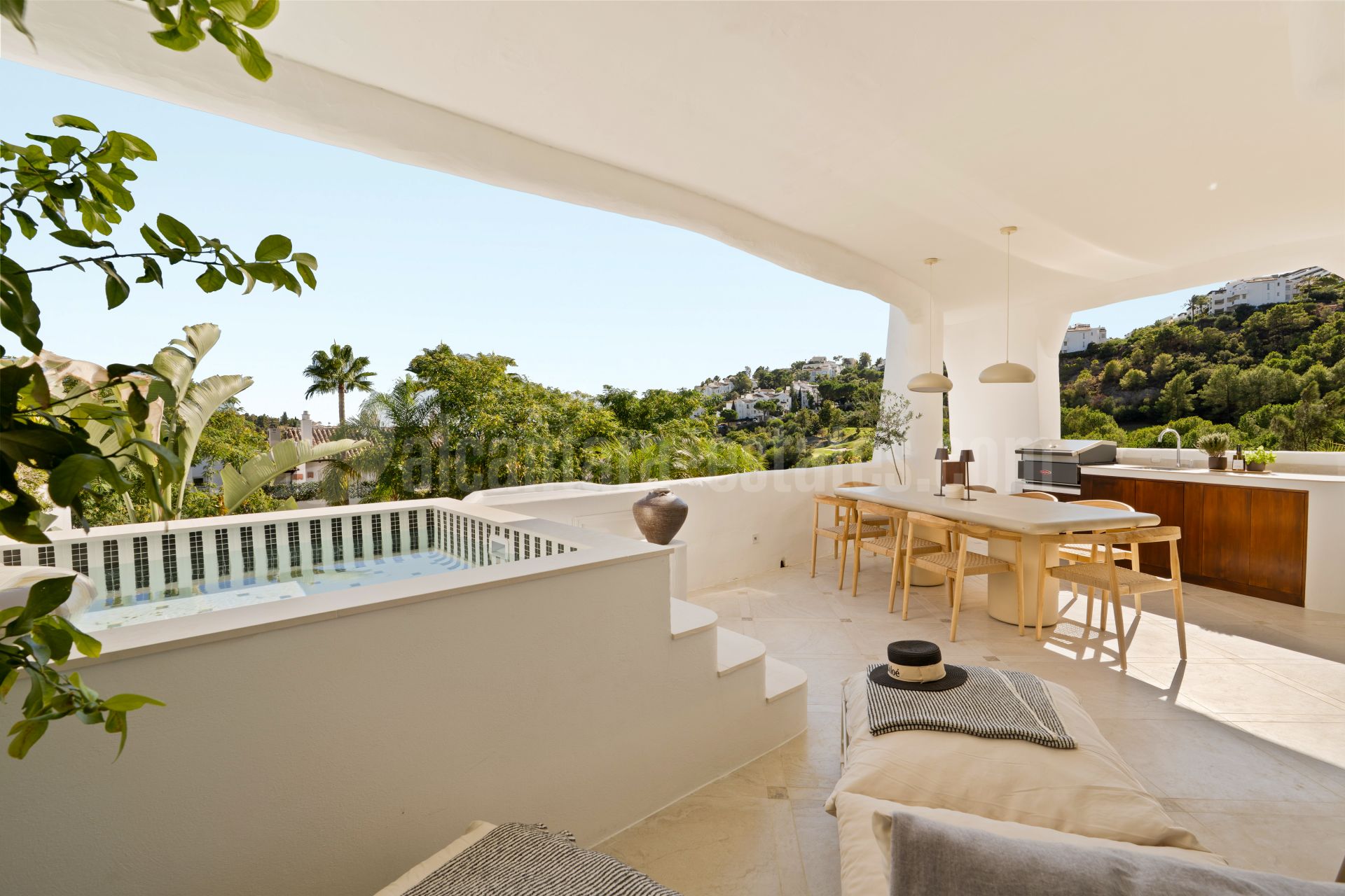 Apartamento en Lomas de La Quinta, Benahavis
