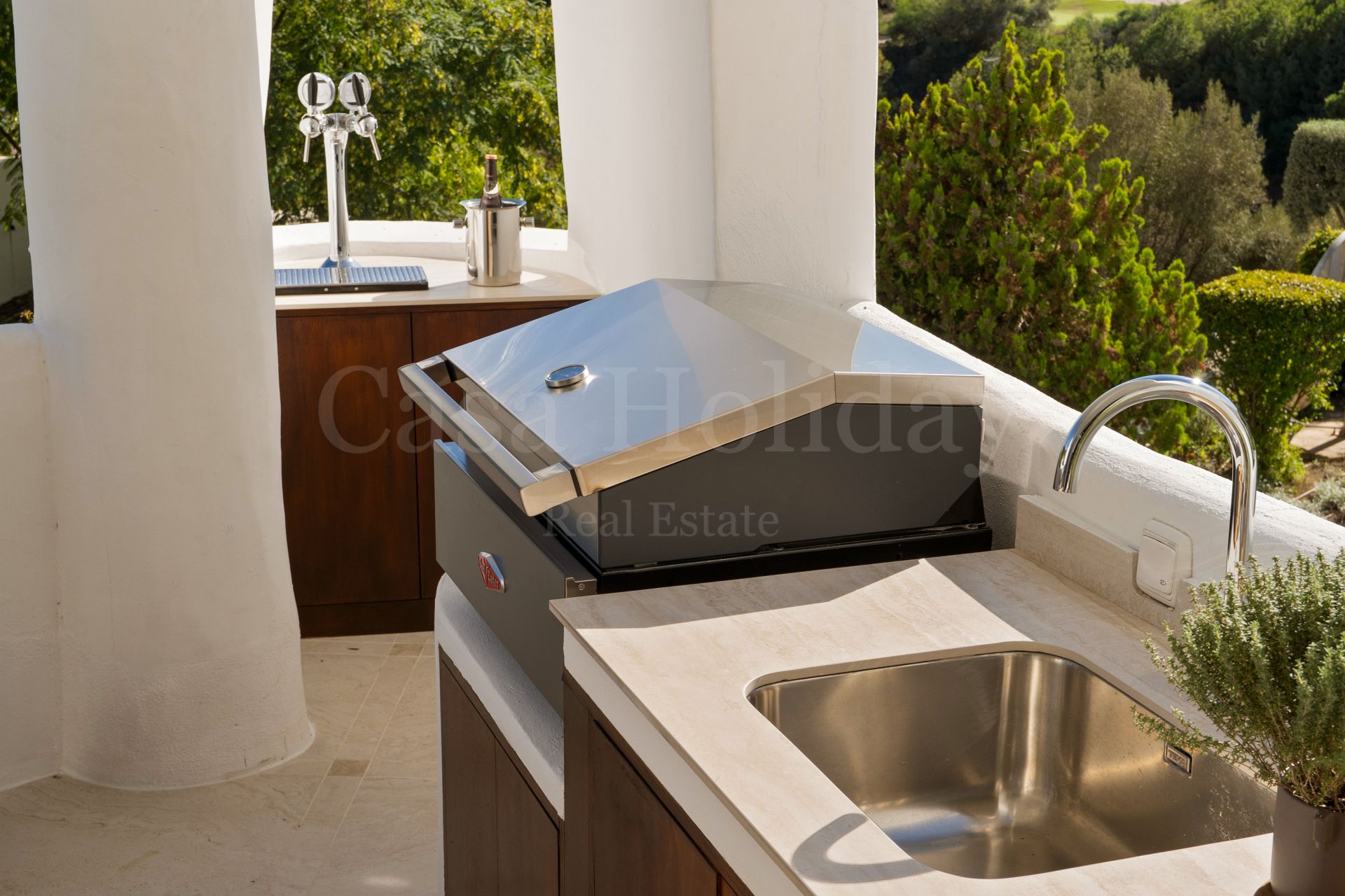 Apartment in Lomas de La Quinta, Benahavis