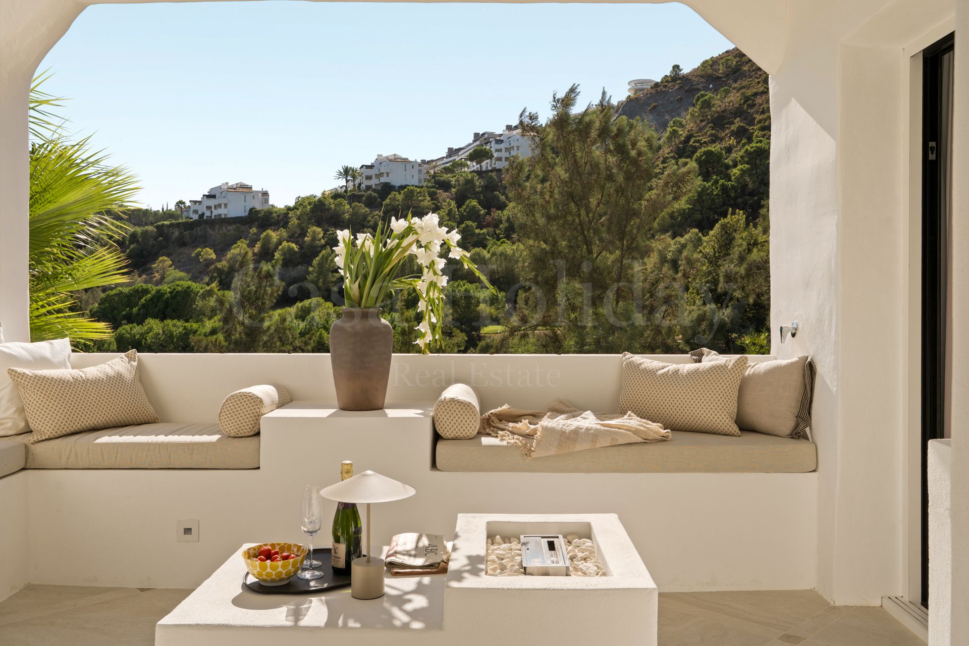 Apartment in Lomas de La Quinta, Benahavis