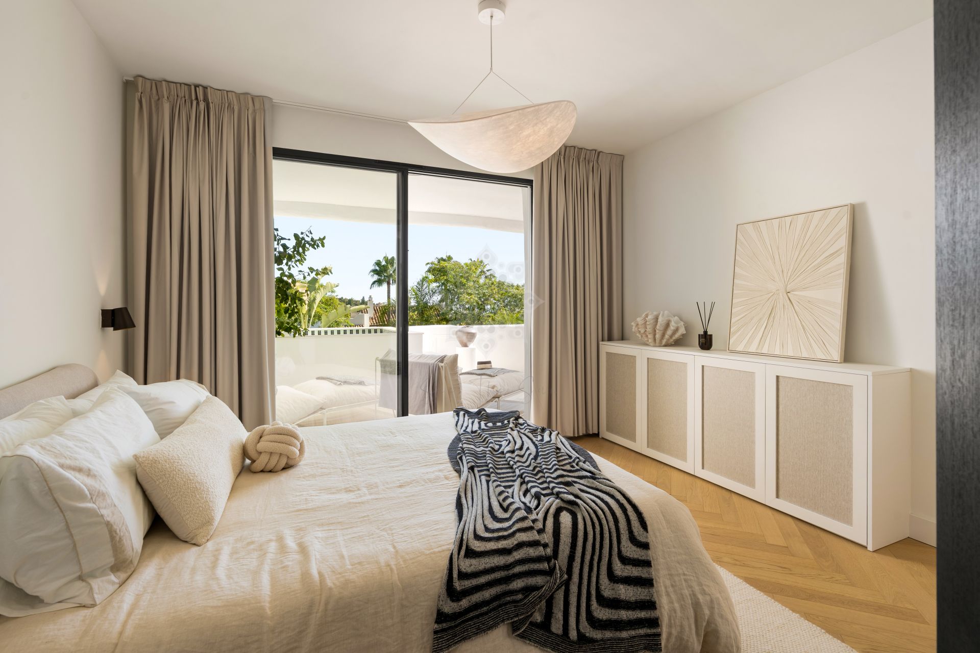 Apartment in Lomas de La Quinta, Benahavis