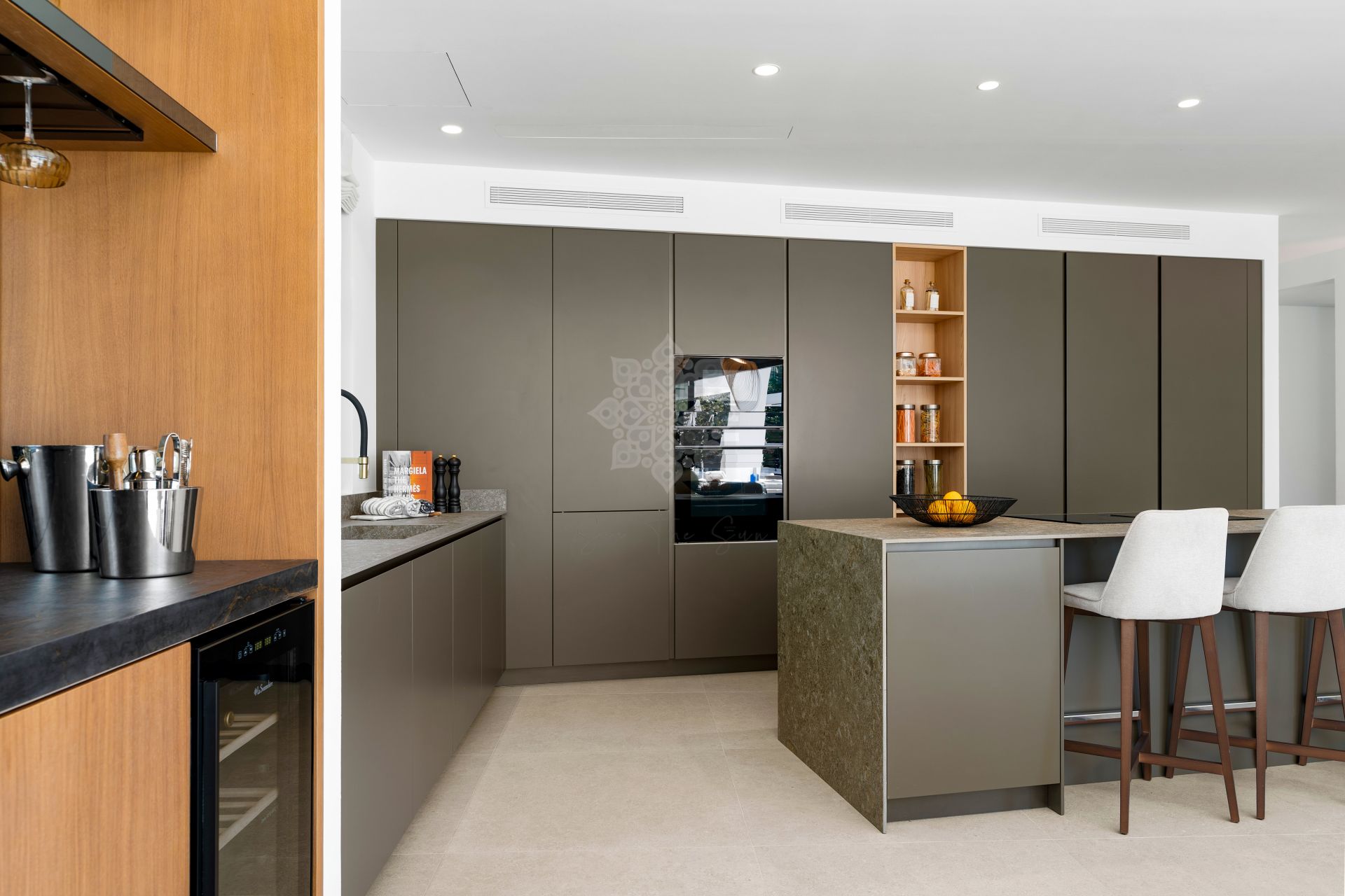 Villa in Los Naranjos, Marbella