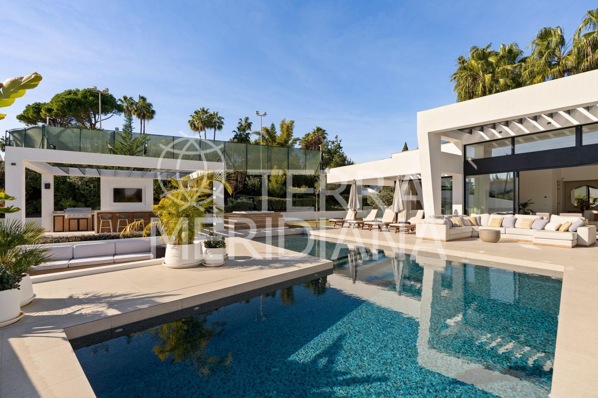 Villa in Los Naranjos, Marbella