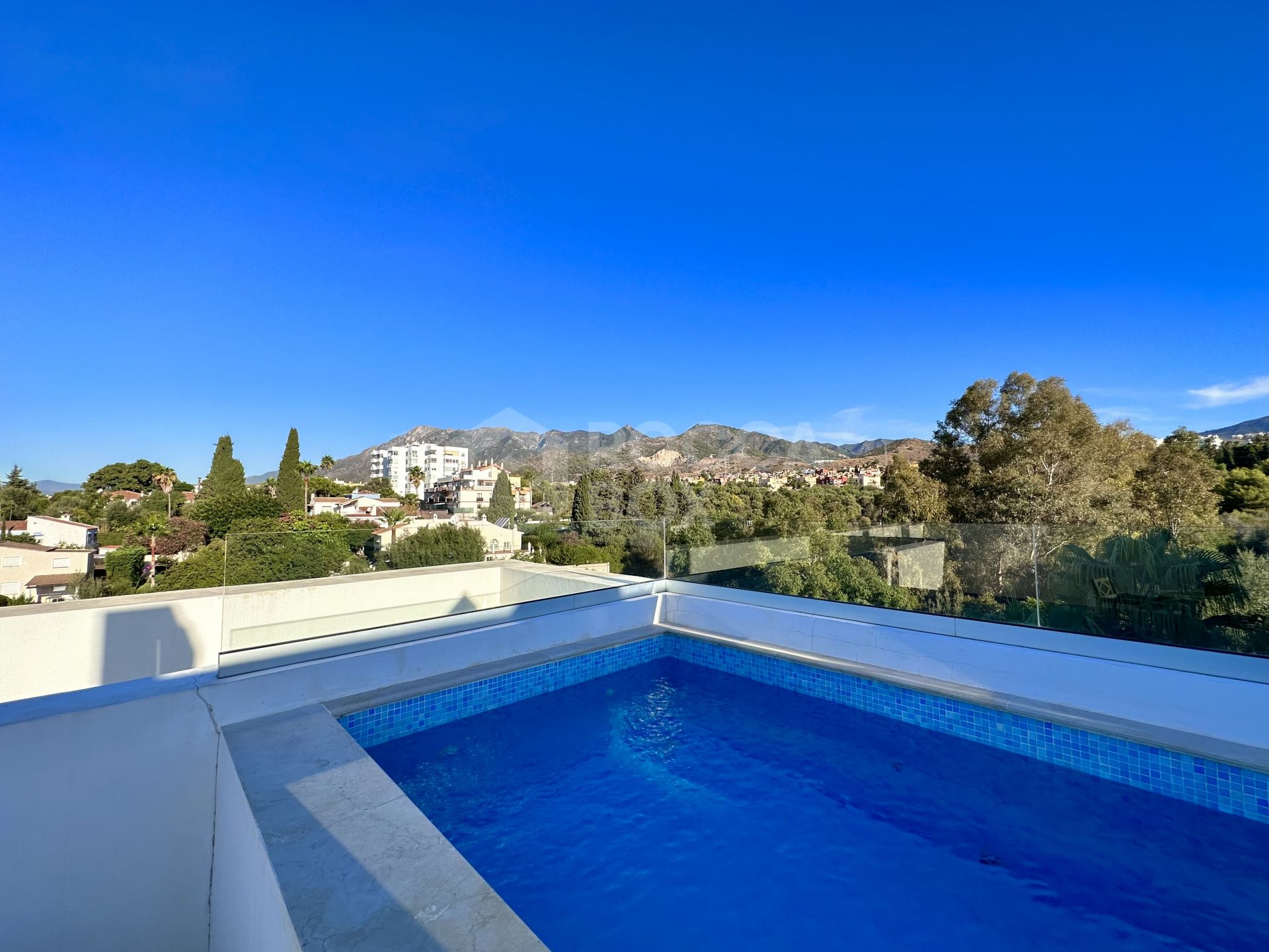 Town House for long term rent in Rio Real Golf, Marbella East