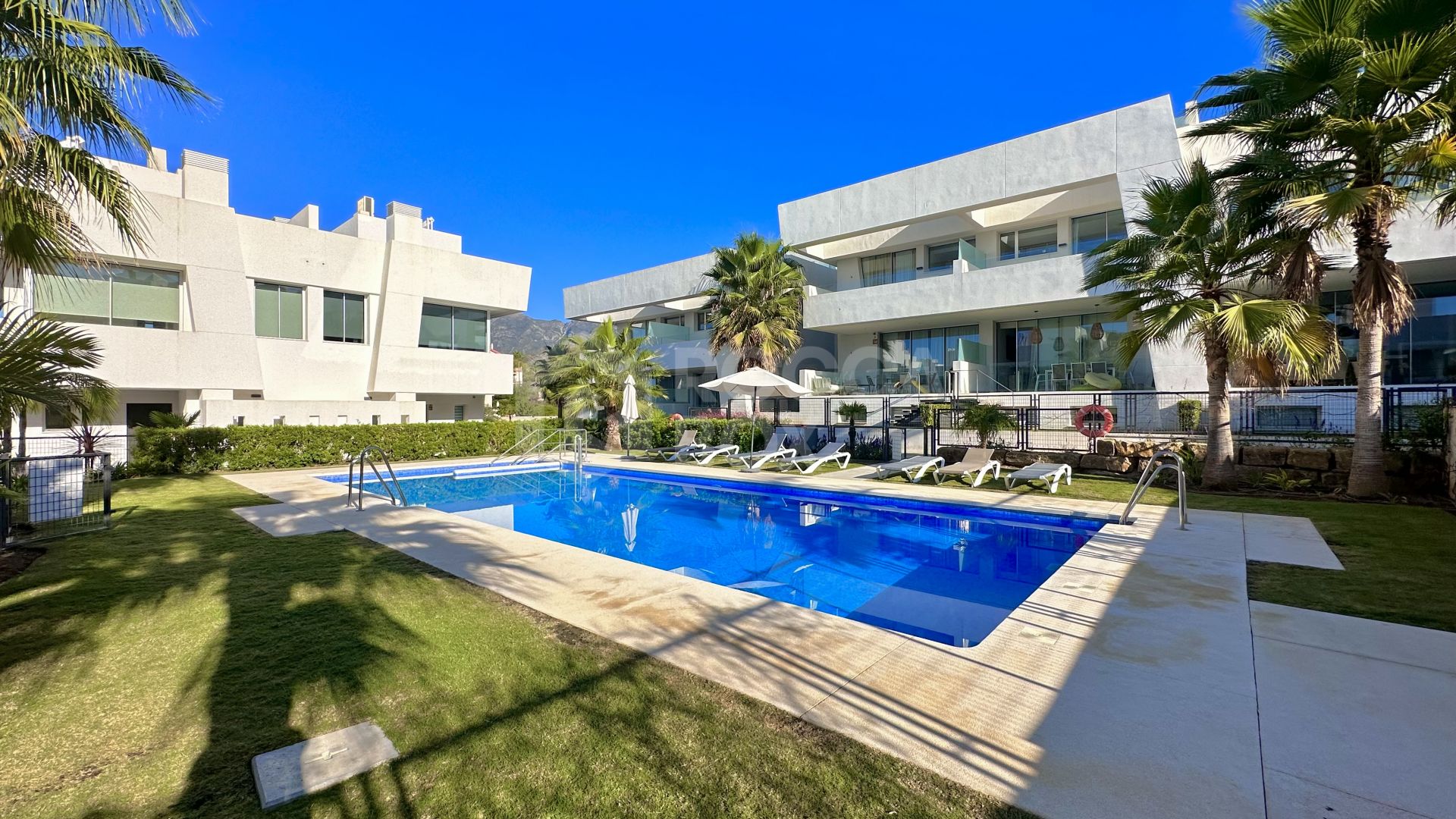 Town House for long term rent in Rio Real Golf, Marbella East