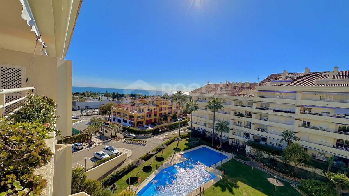 Wonderful penthouse apartment in the Golden Mile of Marbella.
