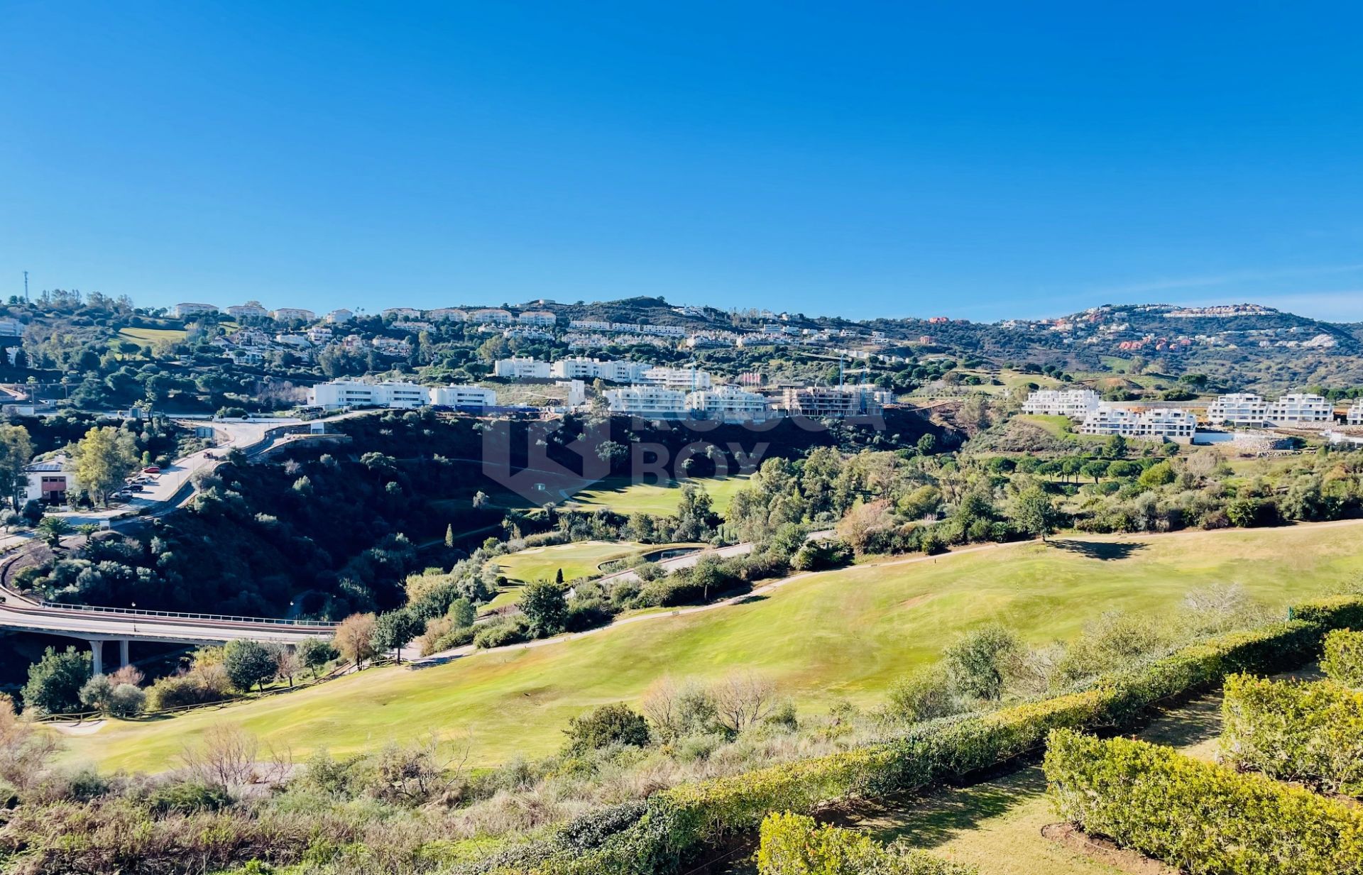 Rare opportunity: Luxurious townhouse with modern glass lift in La Cala Golf Resort