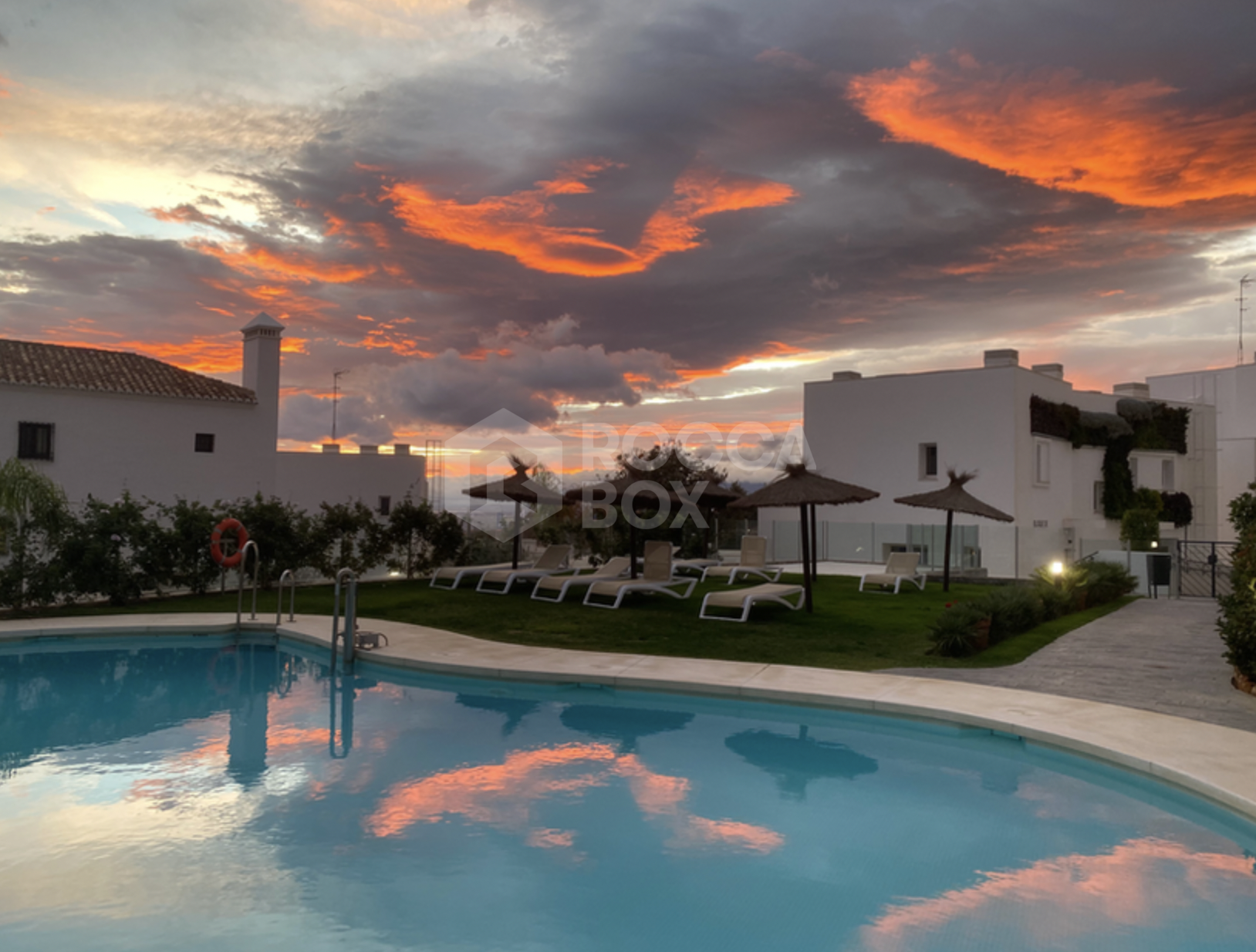 Rare opportunity ELEMENTS - Altos de Los Monteros / New construction from 2022, 1 room bijou 58m2 like first occupancy fully furnished with sea views